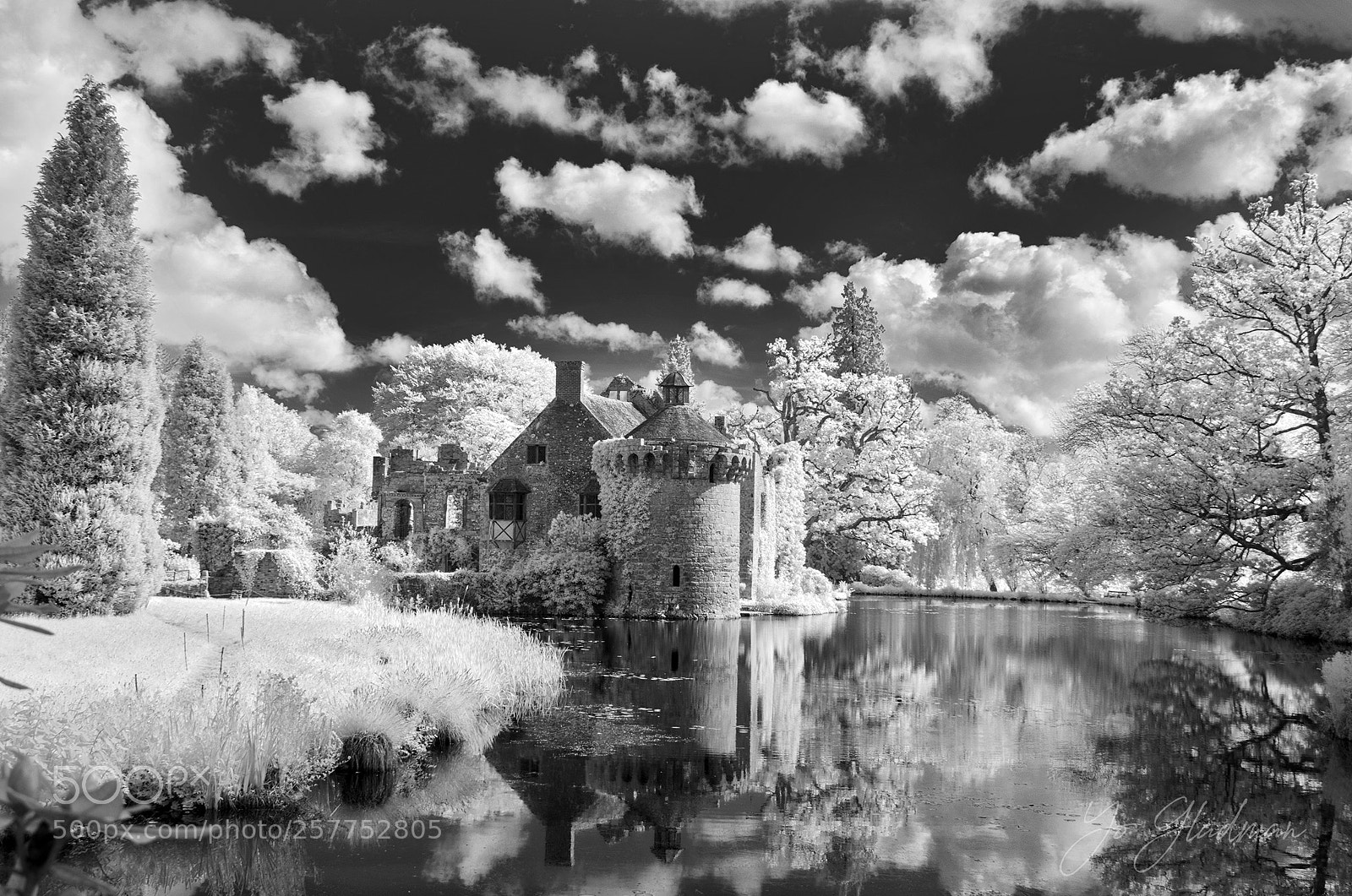 Nikon D5100 sample photo. Scotney caslte - infrared photography