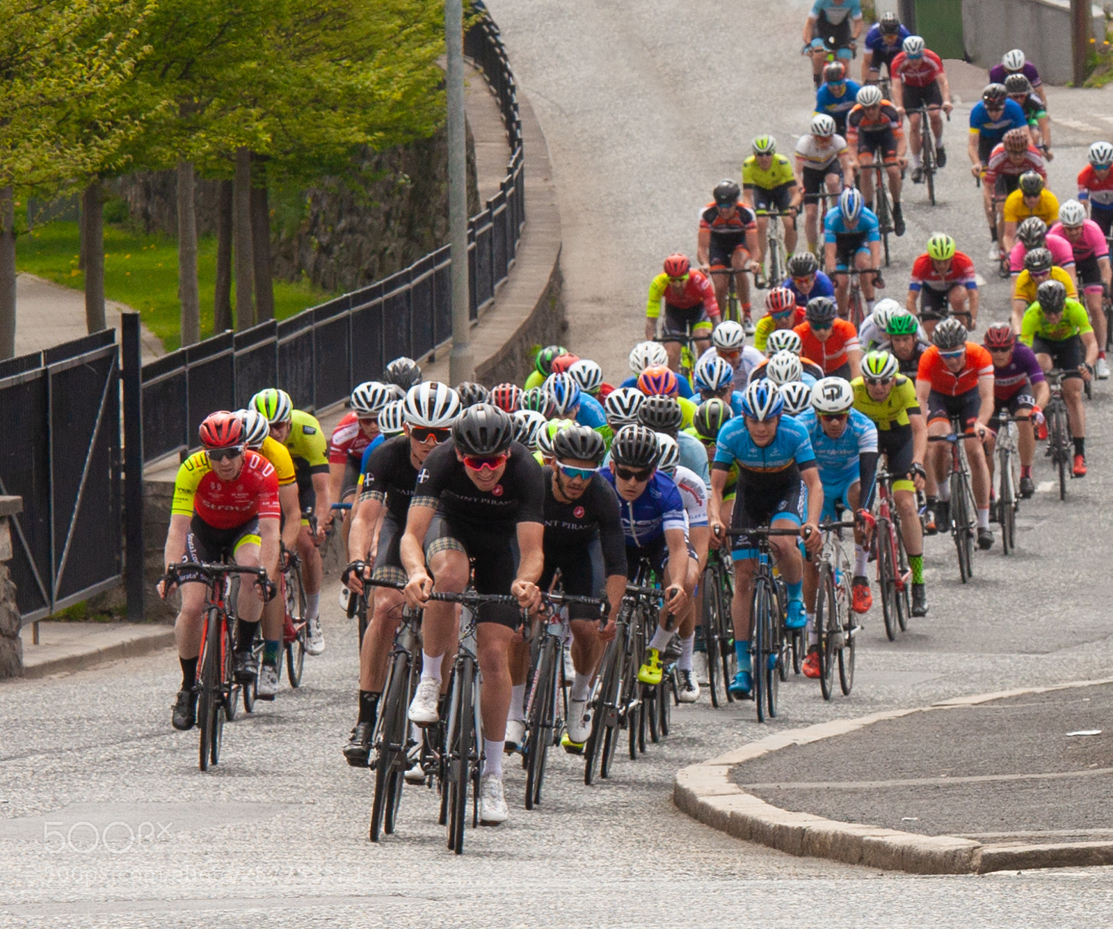 Canon EOS 5D Mark II sample photo. Leading the peloton photography