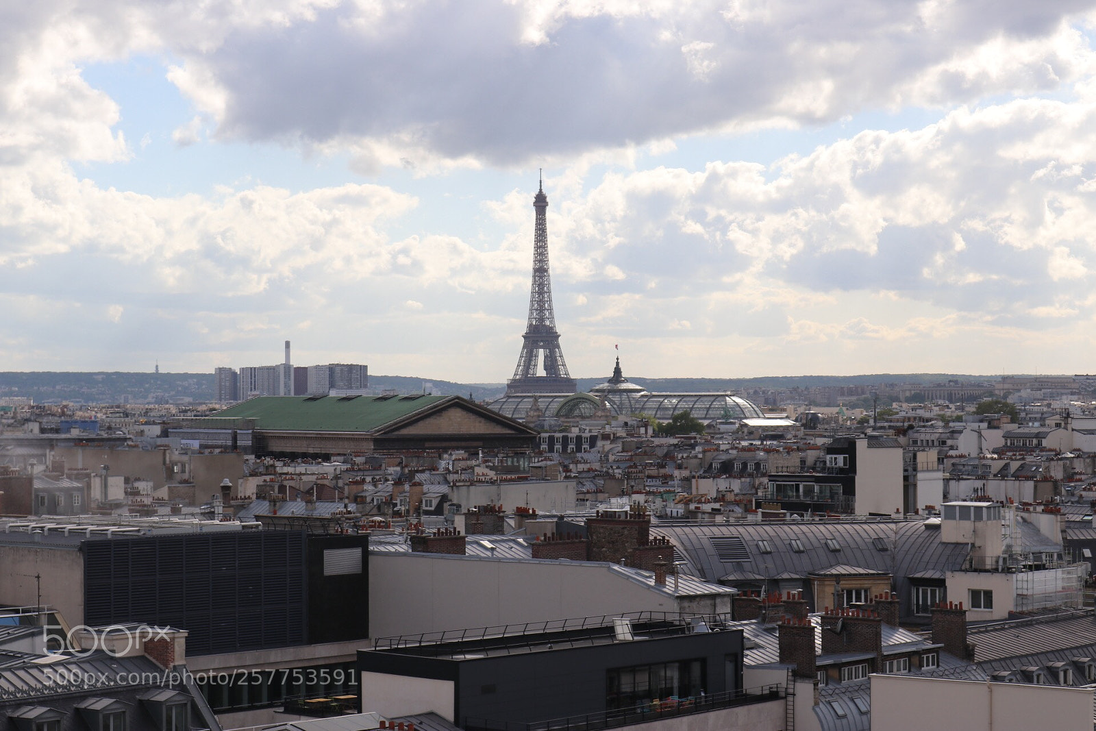 Canon EOS 80D sample photo. Sight from galleries lafayette  photography