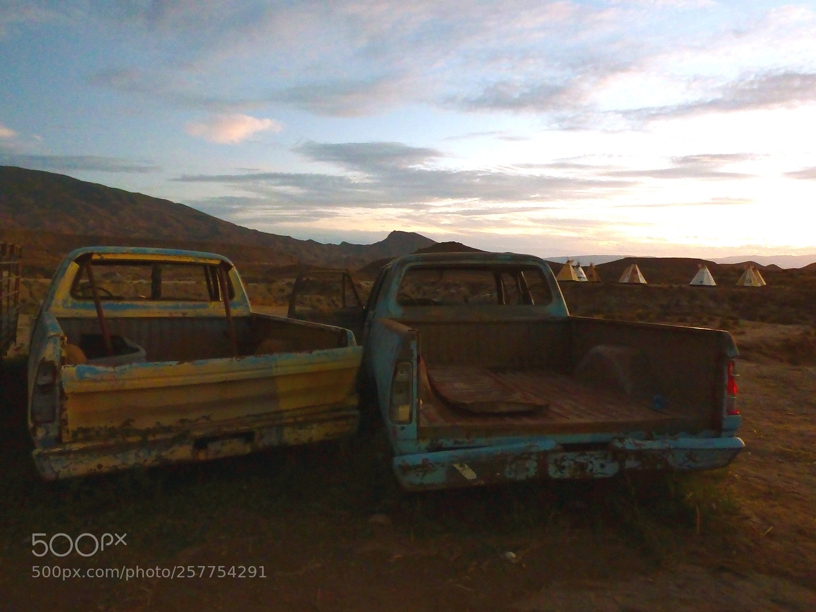 Panasonic DMC-FZ72 sample photo. Abandoned cars in fort photography