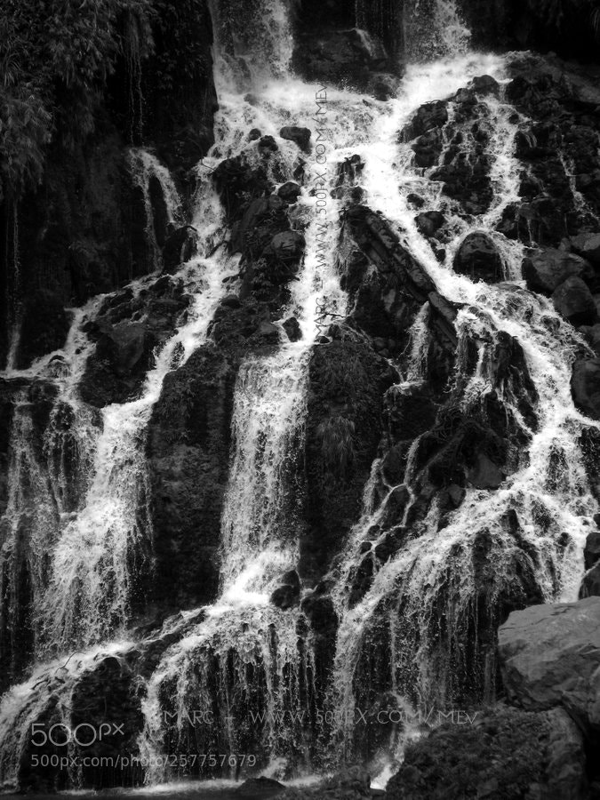 Canon POWERSHOT S5 IS sample photo. The waterfall photography
