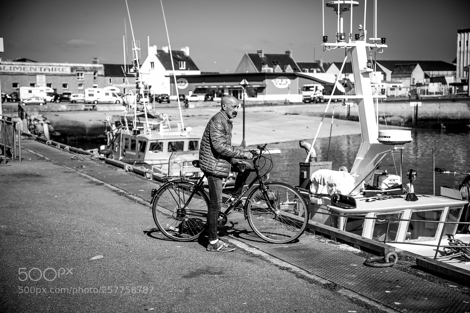 Canon EOS 5D Mark II sample photo. Pecheur photography