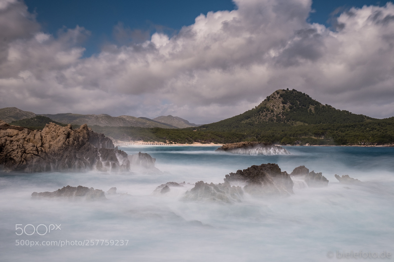 Fujifilm X-T20 sample photo. Stormy bay  photography