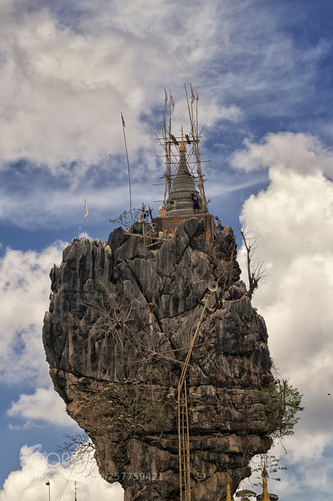 Canon EOS 80D sample photo. Stupa on a rock photography