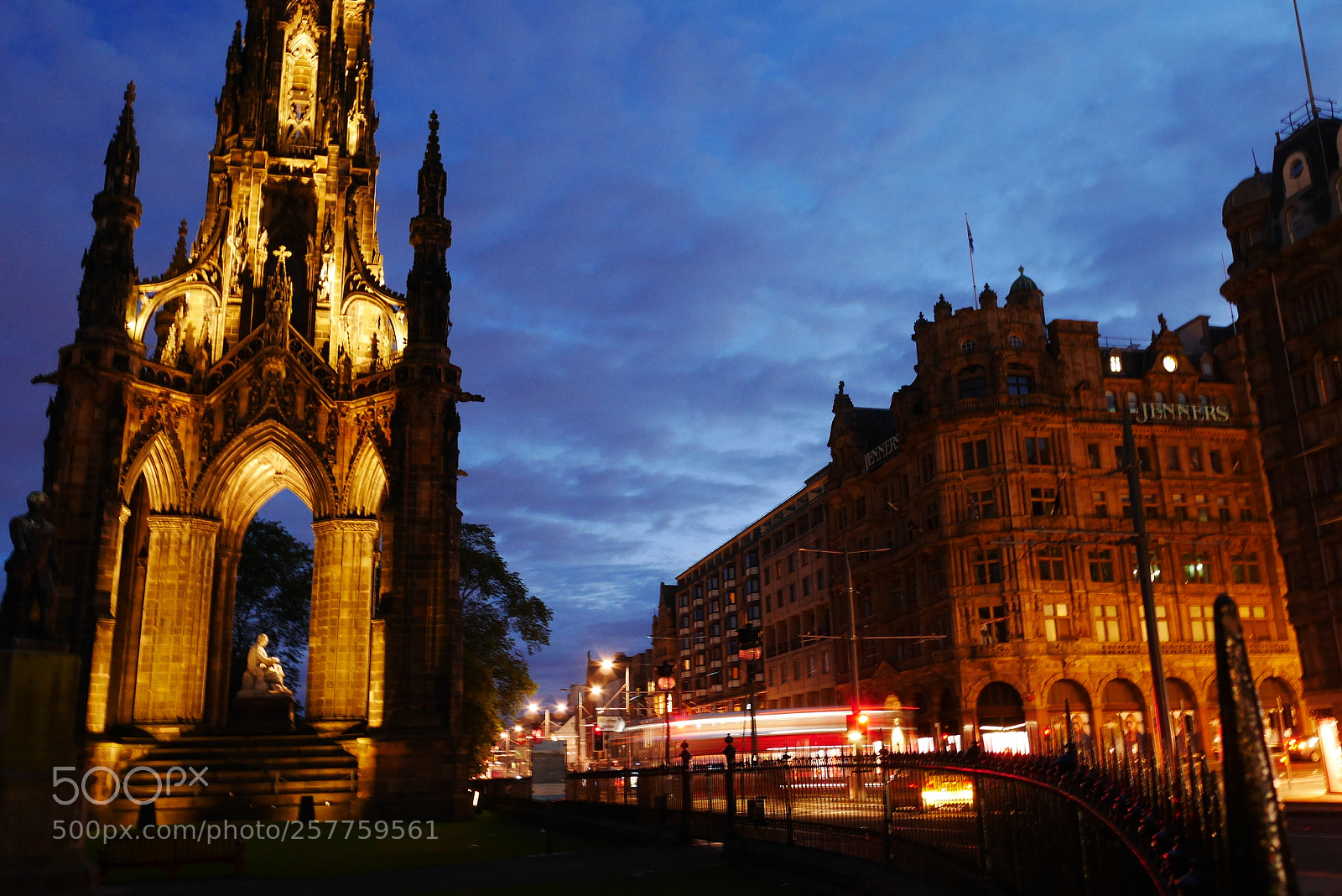 Panasonic Lumix DMC-GX7 sample photo. Scott monument at night. photography