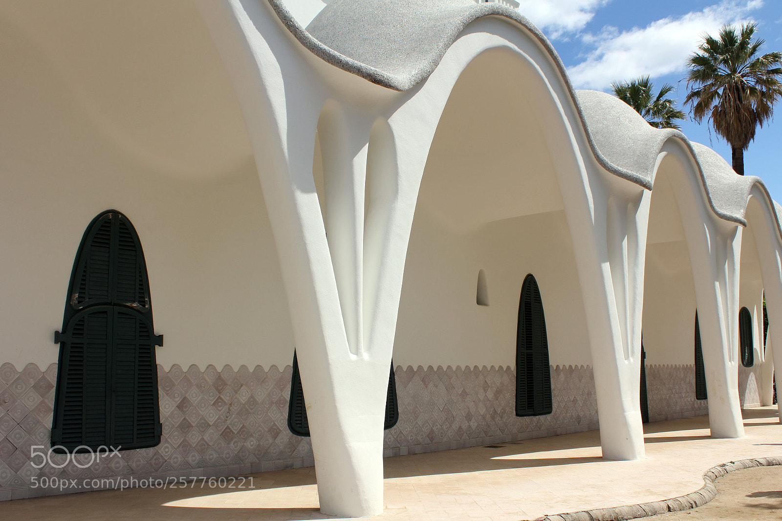 Canon EOS 550D (EOS Rebel T2i / EOS Kiss X4) sample photo. Modern architecture photography