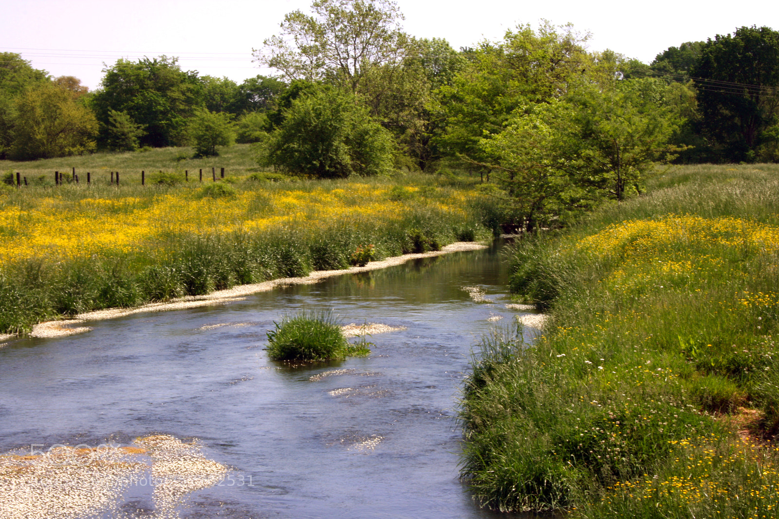 Canon EOS 400D (EOS Digital Rebel XTi / EOS Kiss Digital X) sample photo. Creek along mennonite church photography