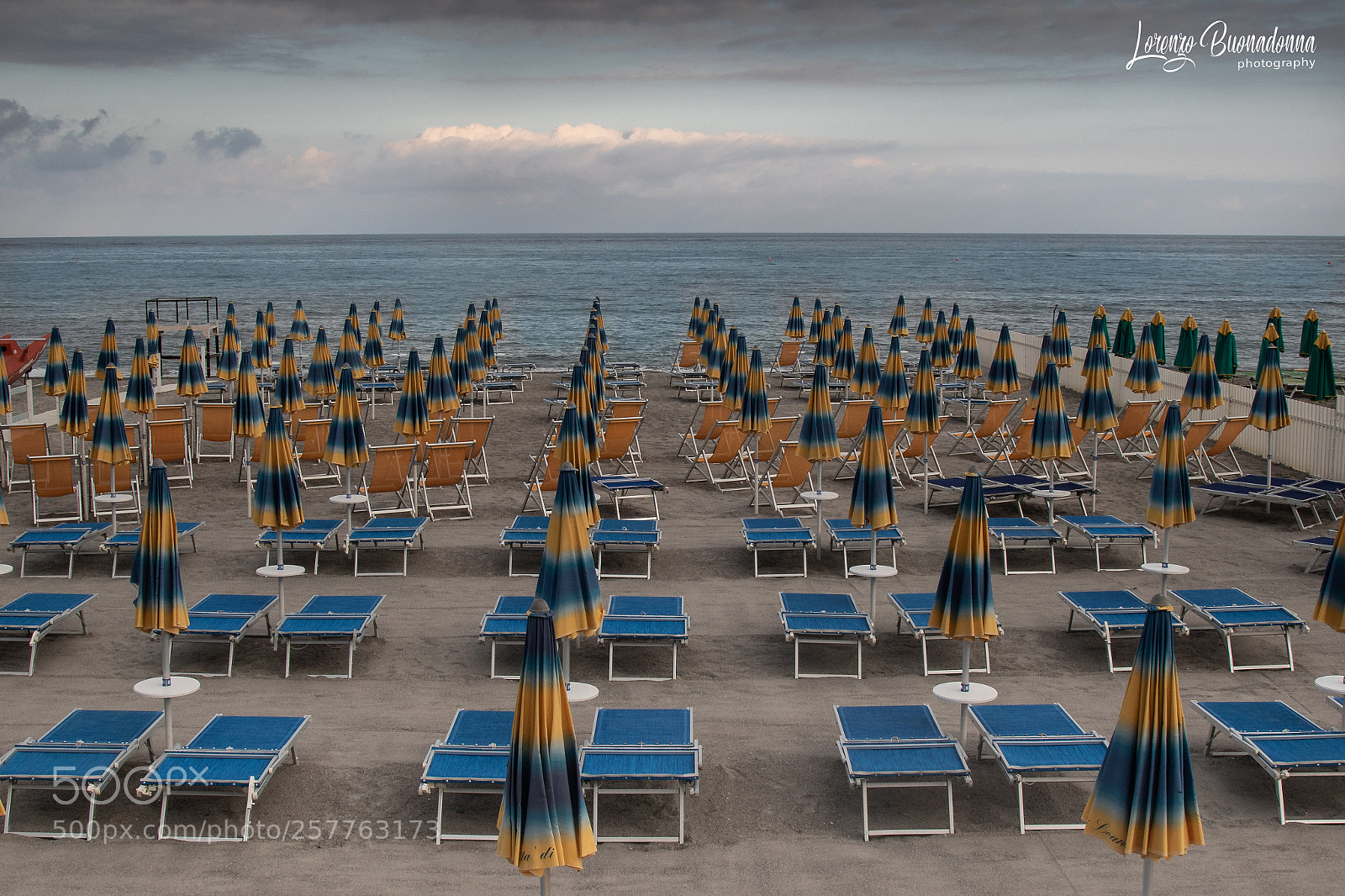 Canon EOS 7D Mark II sample photo. The beach 3 (loano, italy) photography