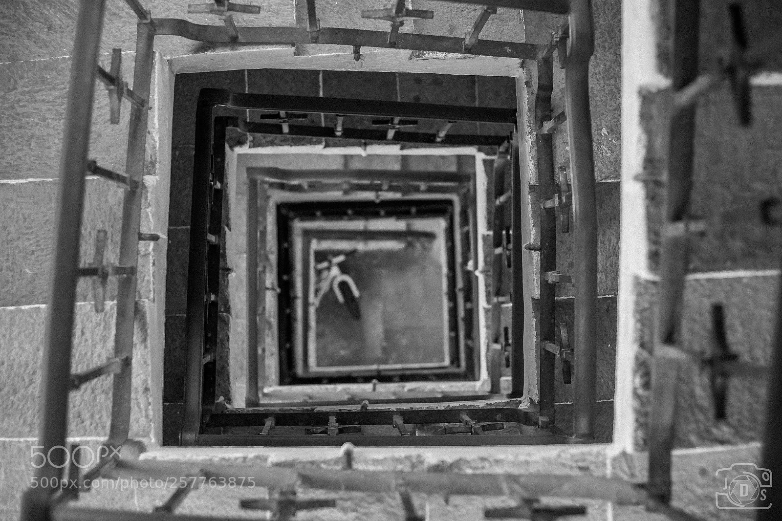Canon EOS 1300D (EOS Rebel T6 / EOS Kiss X80) sample photo. Stairs photography