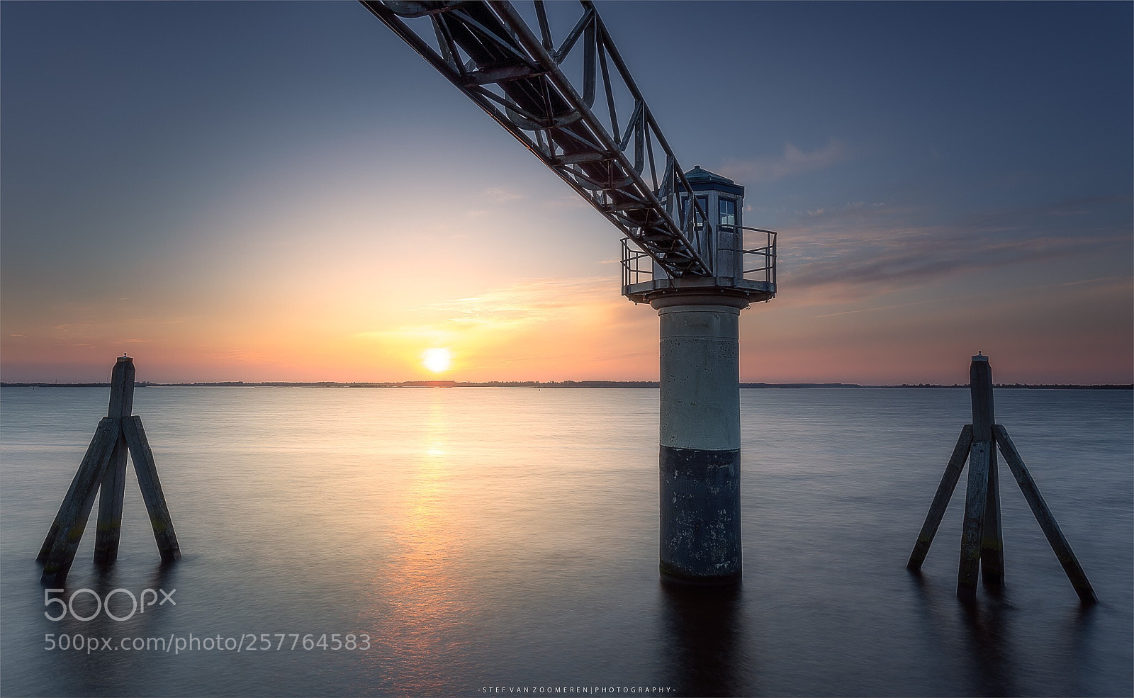 Canon EOS 5D Mark IV sample photo. Sun light house photography