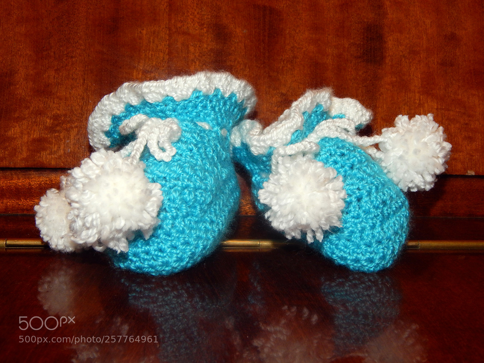 Nikon Coolpix L820 sample photo. Baby booties knitting photography