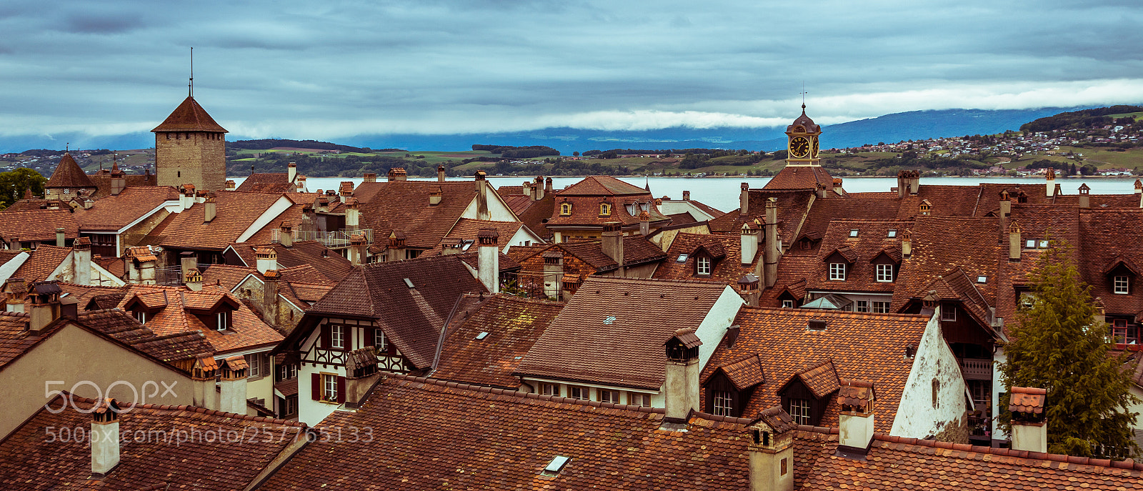 Canon EOS 1300D (EOS Rebel T6 / EOS Kiss X80) sample photo. Morat by the roofs photography