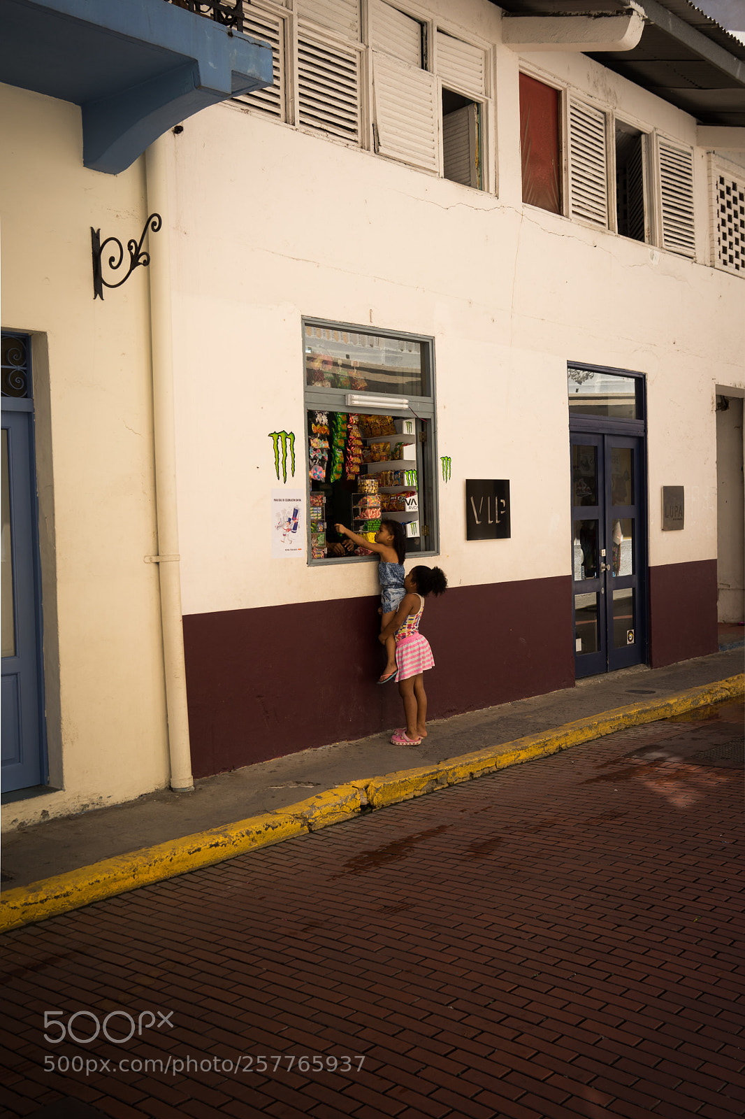 Sony a7 sample photo. Vertical challange photography