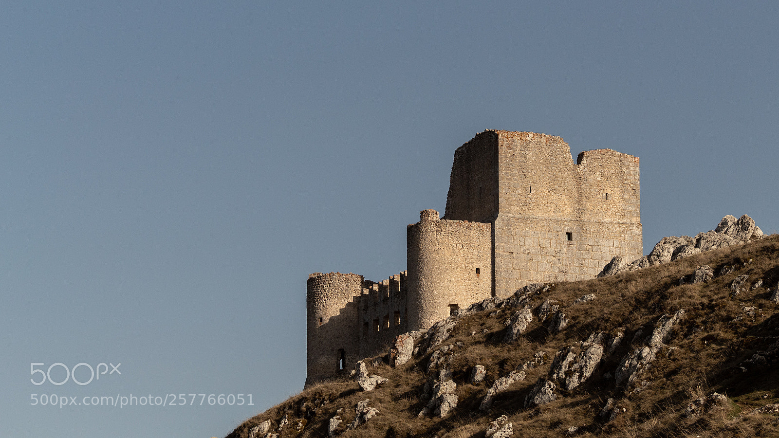 Canon EOS 1300D (EOS Rebel T6 / EOS Kiss X80) sample photo. Rocca calascio, italy photography