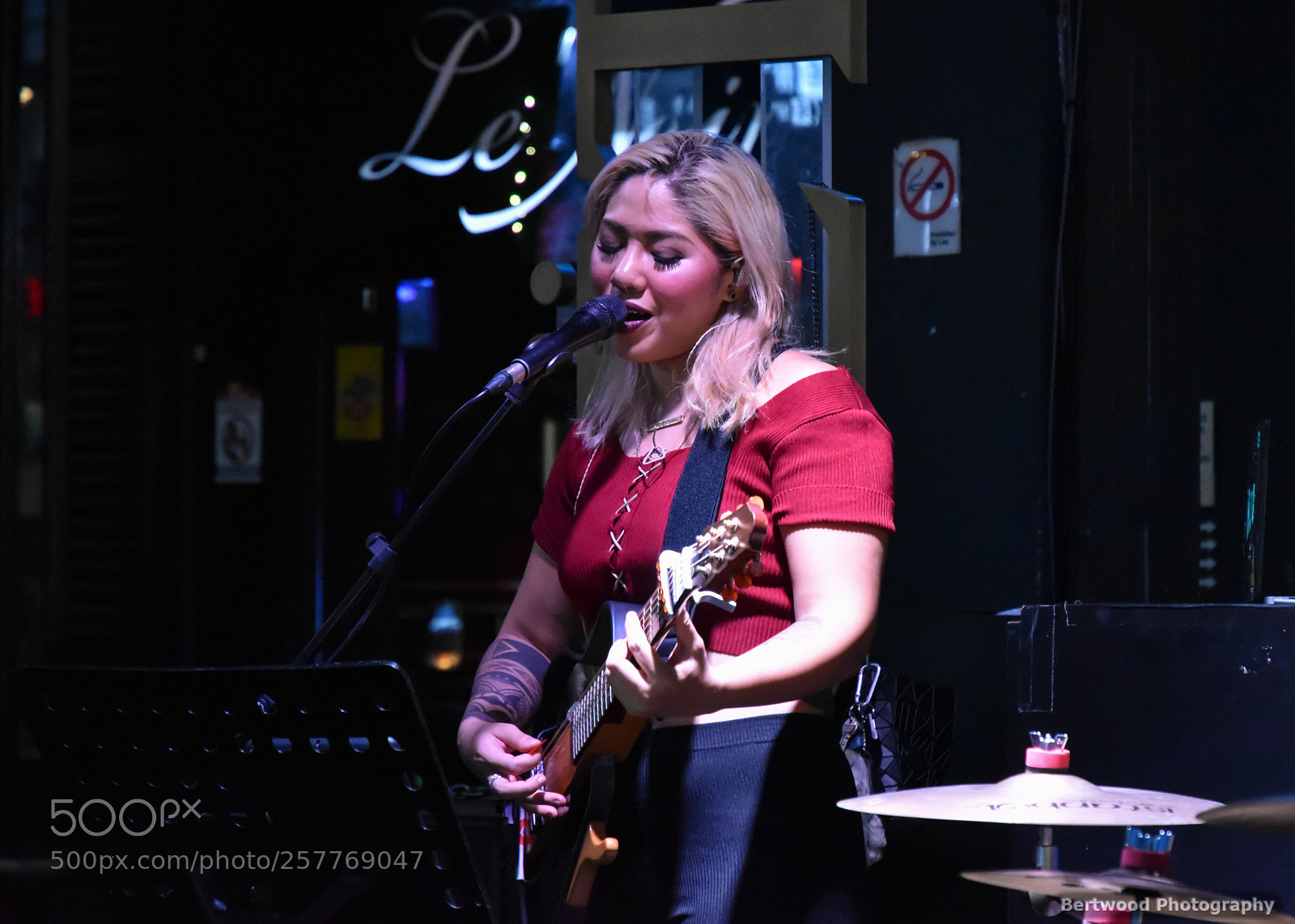 Nikon D5600 sample photo. Guitarist photography
