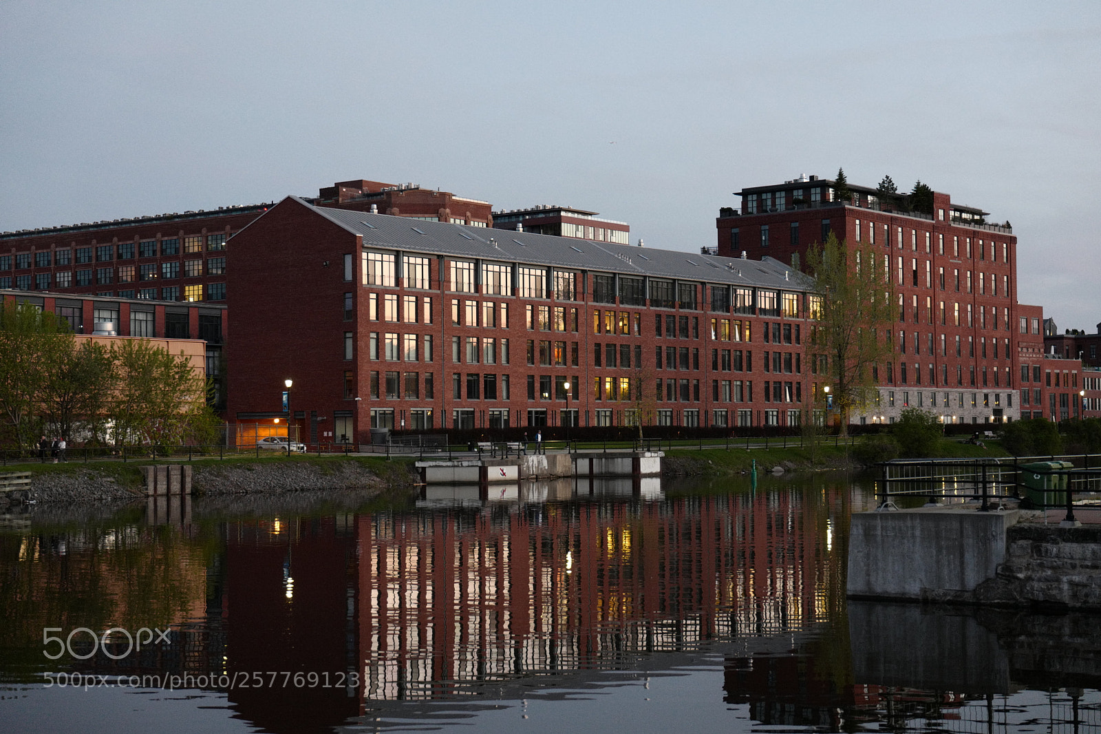 Leica SL (Typ 601) sample photo. Living by the waterfront photography
