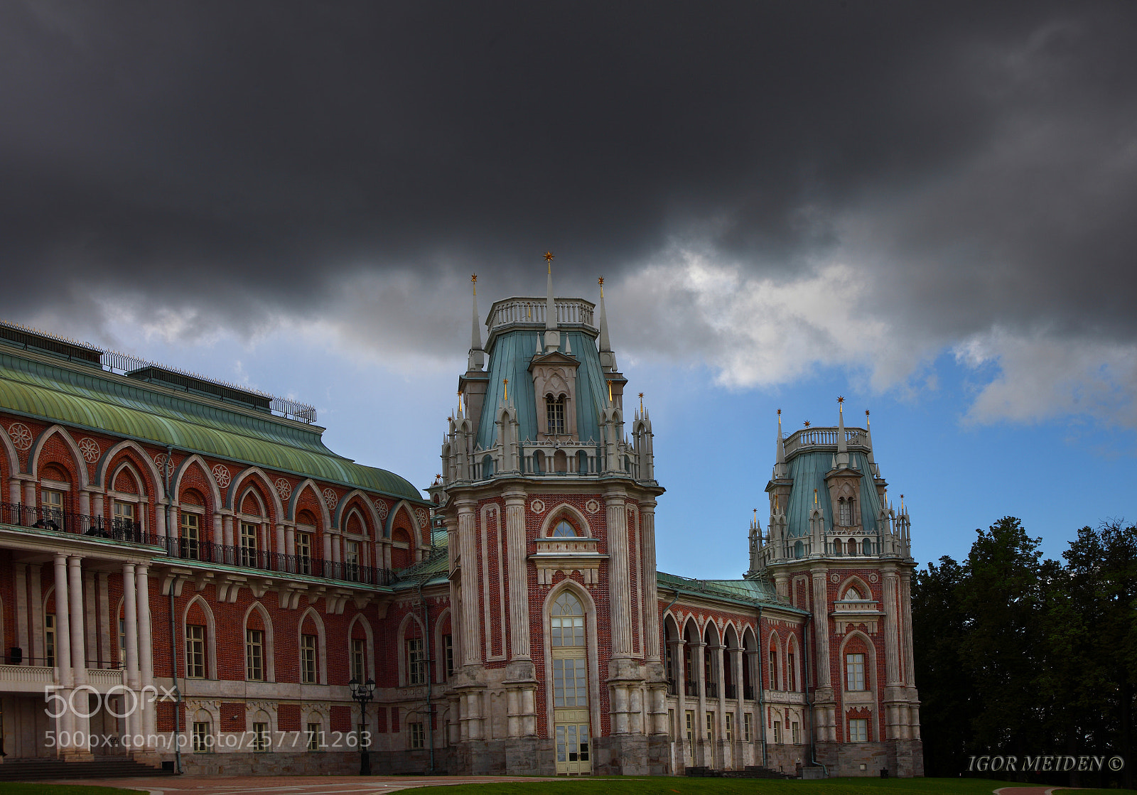 Canon EOS 5D Mark II sample photo. Park tsaritsyno photography