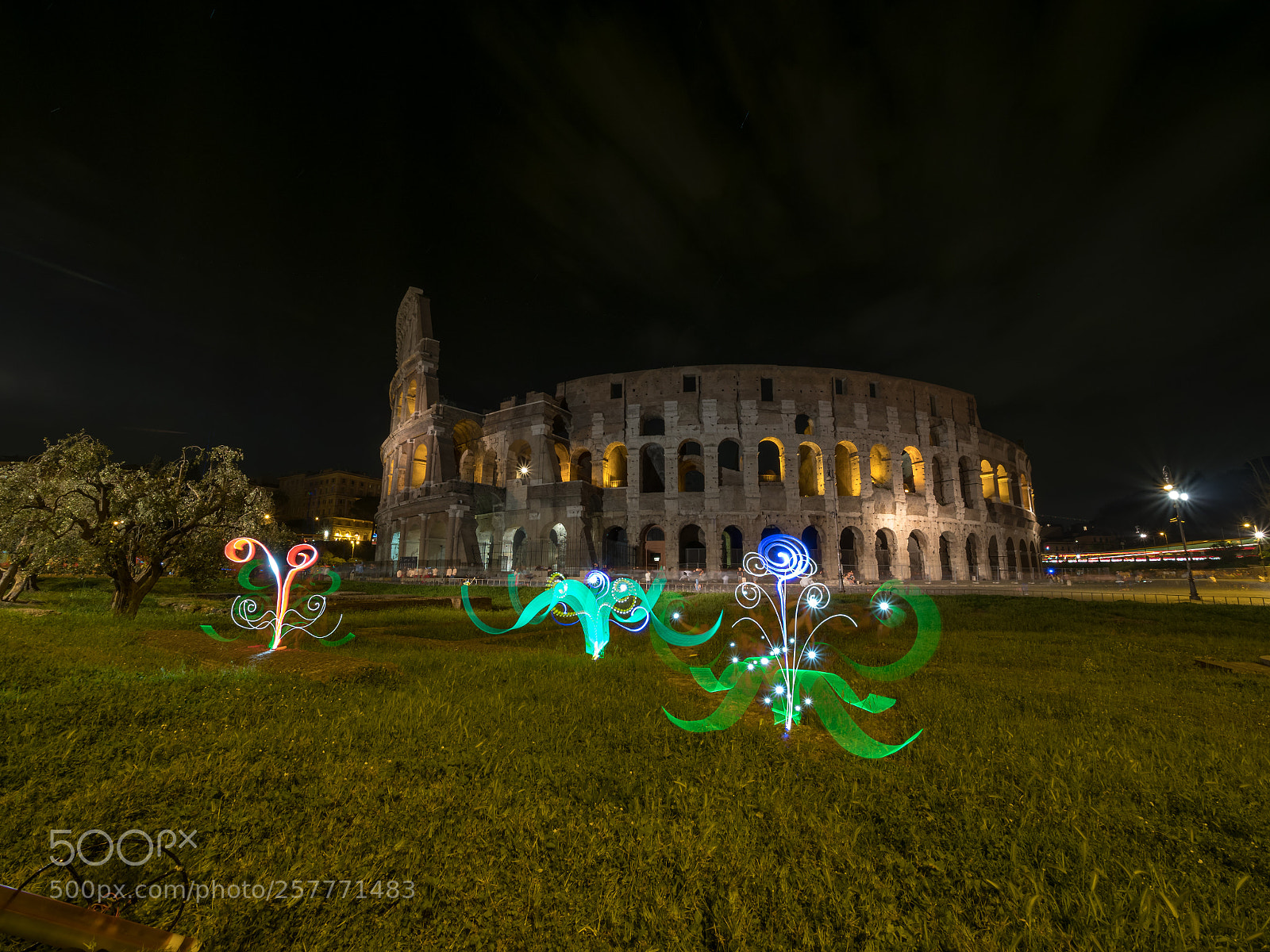 Olympus OM-D E-M1 Mark II sample photo. Colosseum lightflowers photography