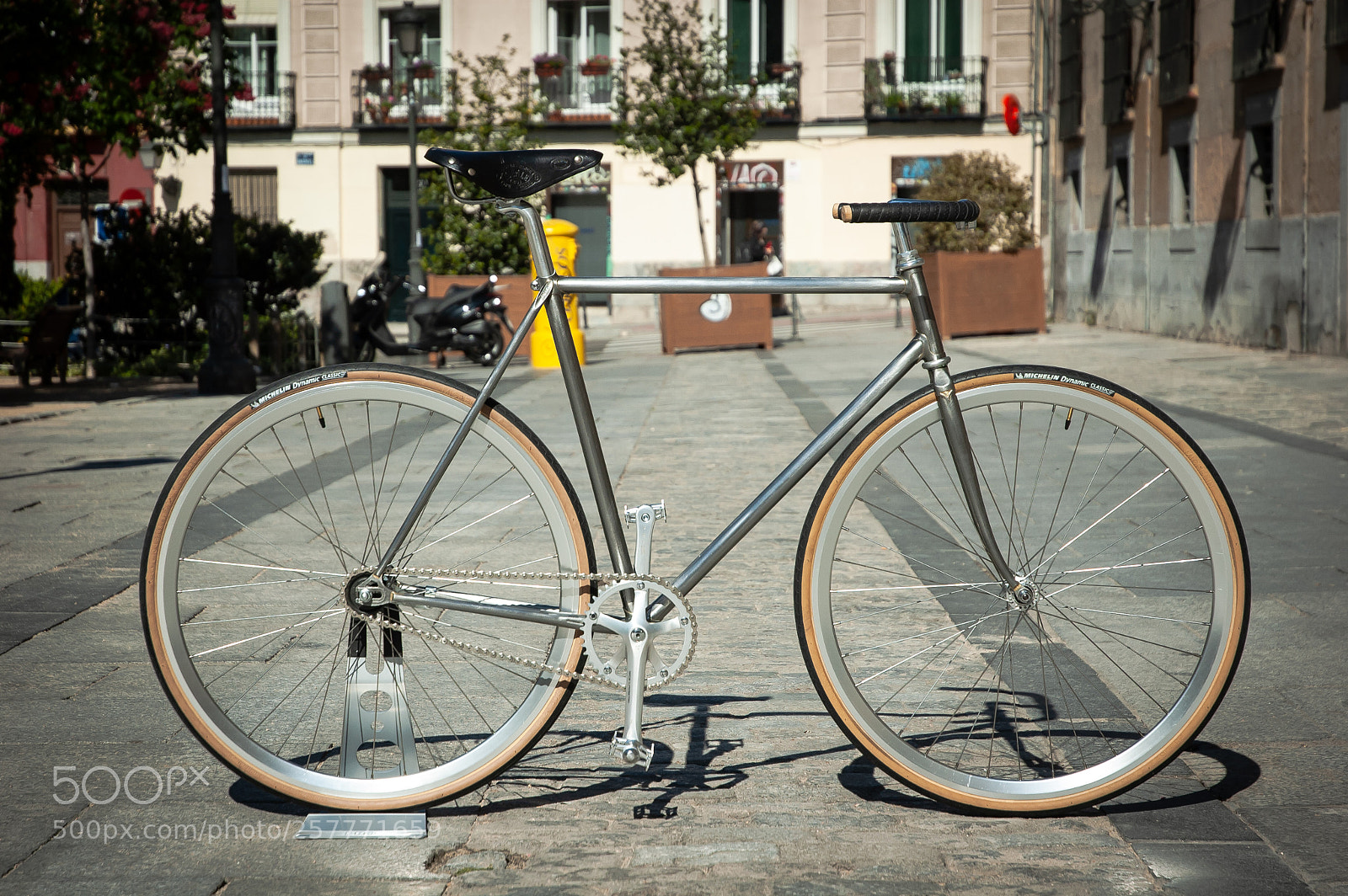 Nikon D70s sample photo. My city bike photography