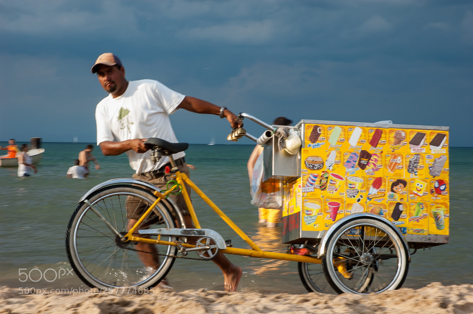 Nikon D70s sample photo. Ice cream photography