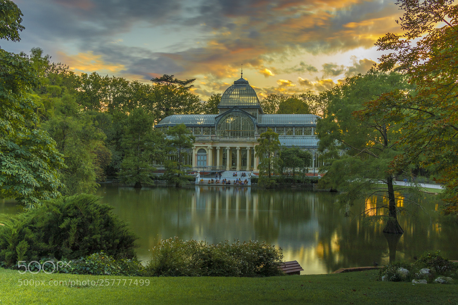 Canon EOS 7D Mark II sample photo. Palacio de cristal photography