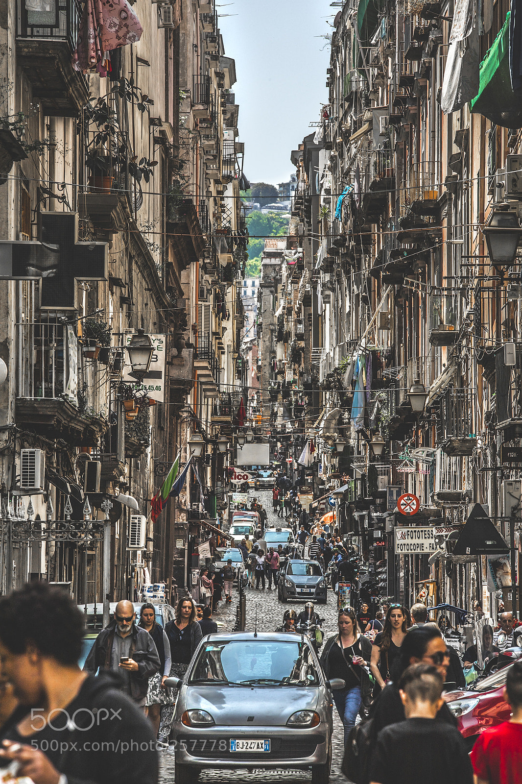 Canon EOS 5D Mark IV sample photo. Via dei tribunali | naples photography