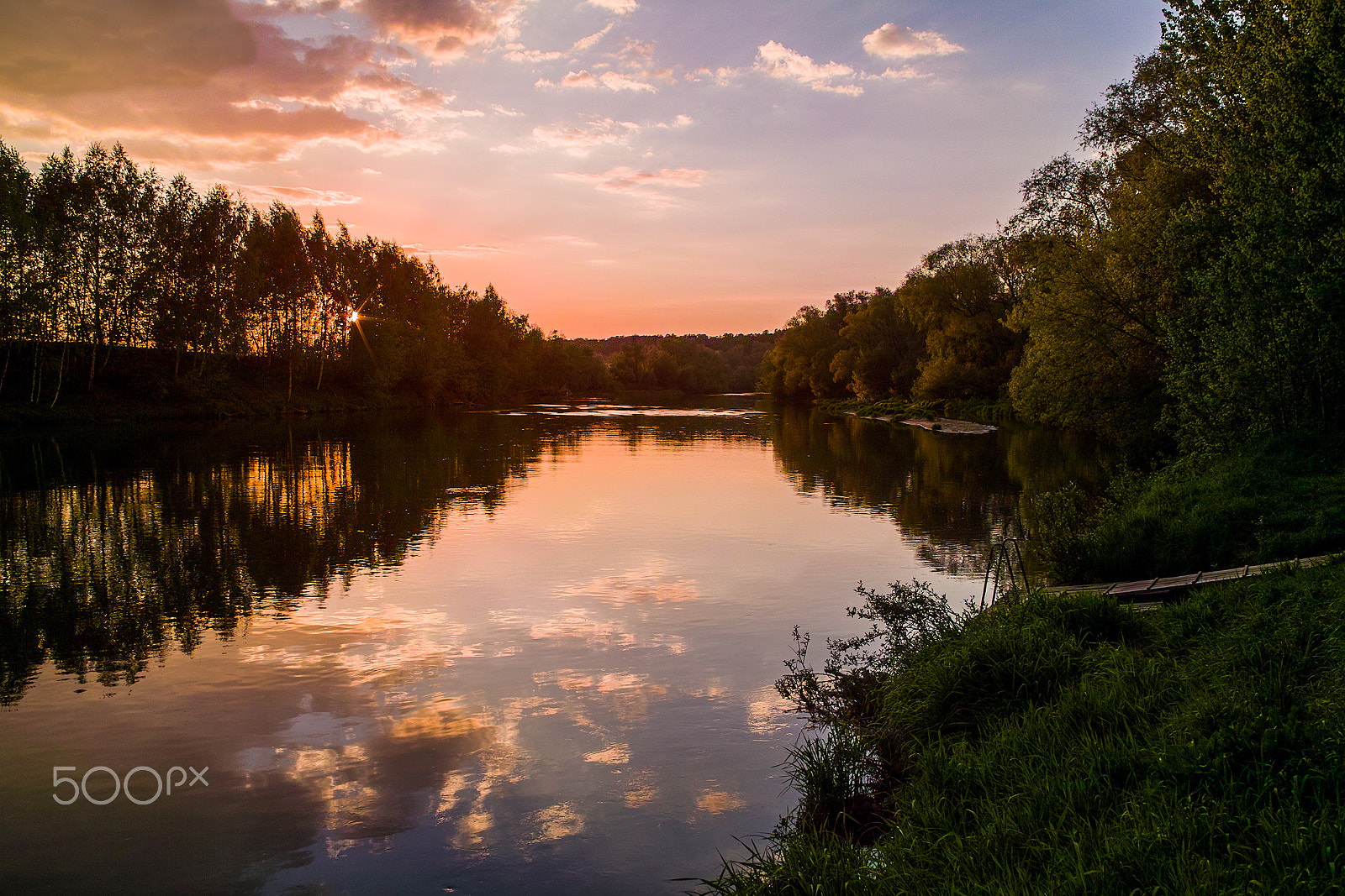 Sigma DP1 sample photo. Sunset at moscow river photography