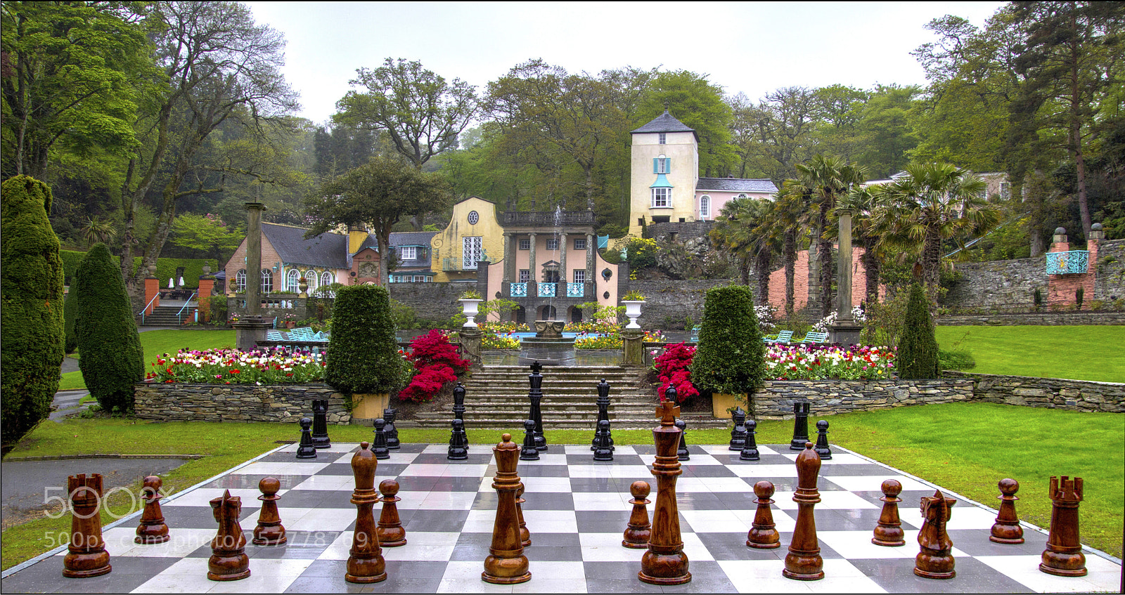 Canon EOS 600D (Rebel EOS T3i / EOS Kiss X5) sample photo. Portmeirion photography