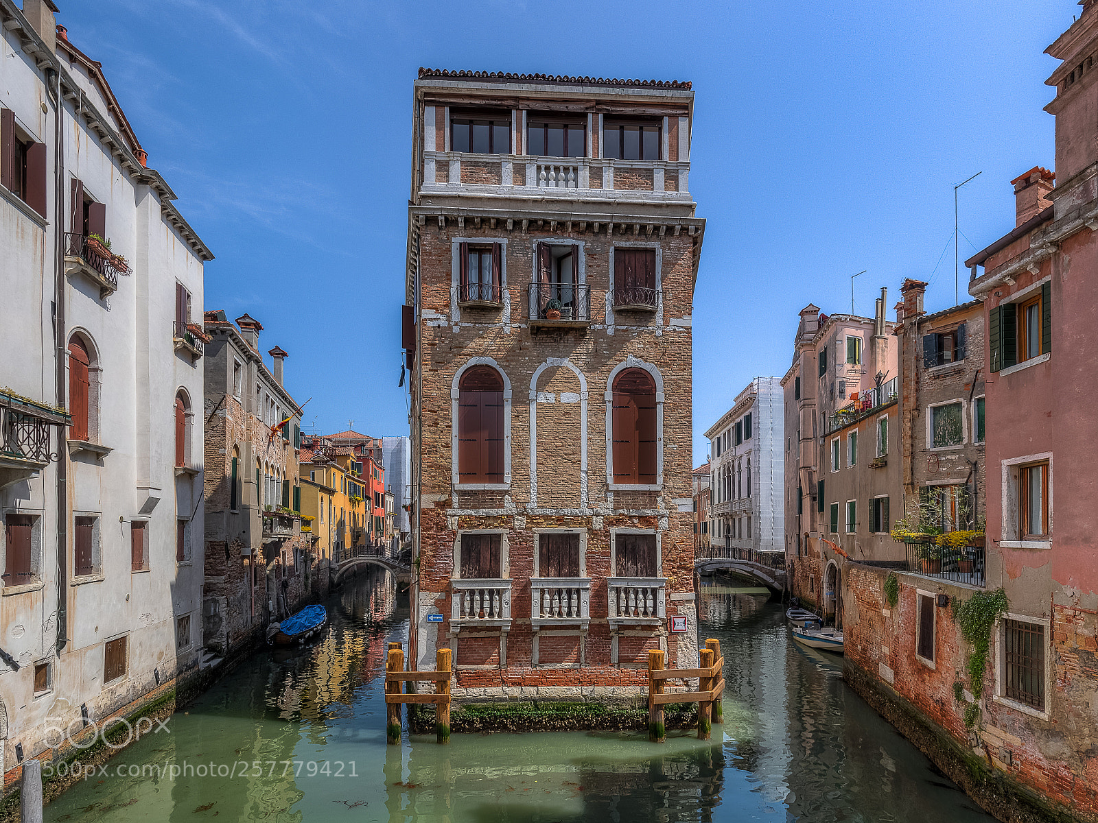 Canon EOS-1D X Mark II sample photo. Palazzo tetta photography