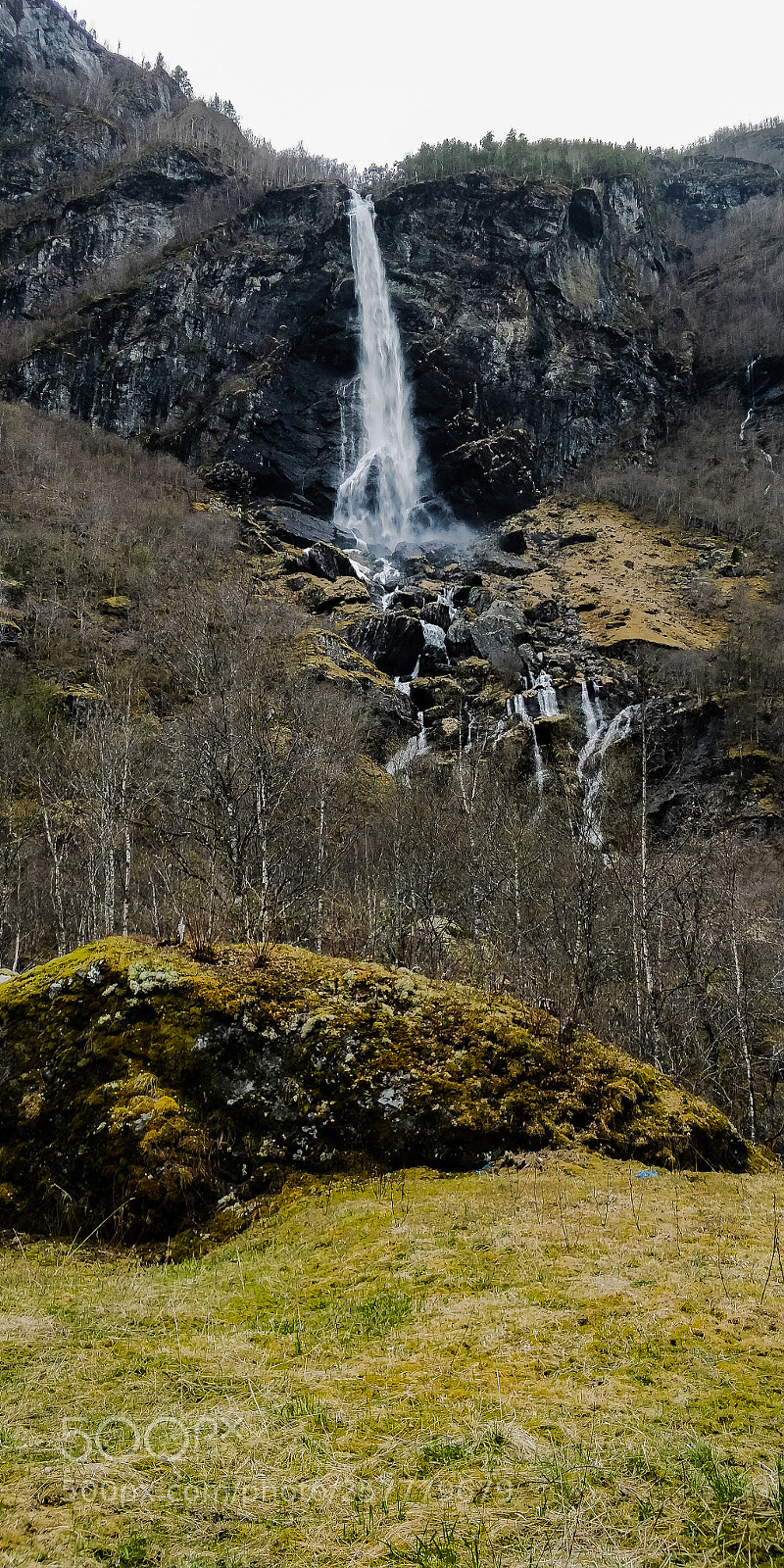 OnePlus 5T sample photo. Just a 200ft waterfall photography