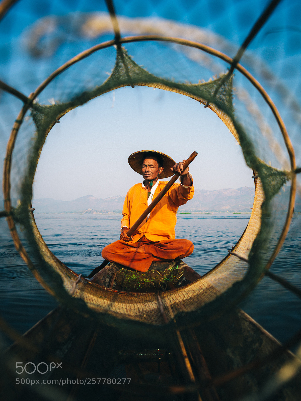 Sony a7R II sample photo. Fisherman of inle lake photography