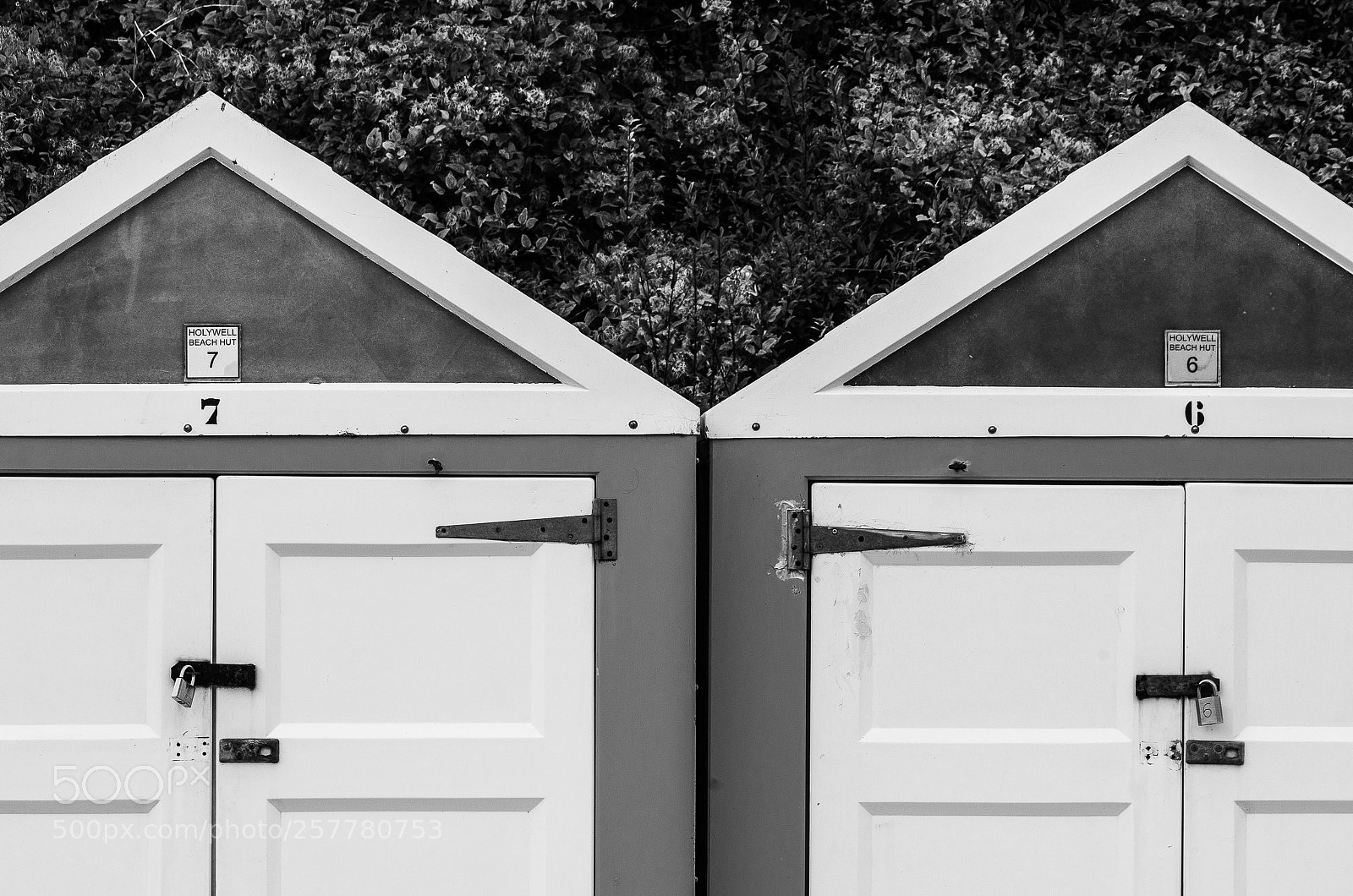 Pentax K-50 sample photo. Eastbourne beach hut photography