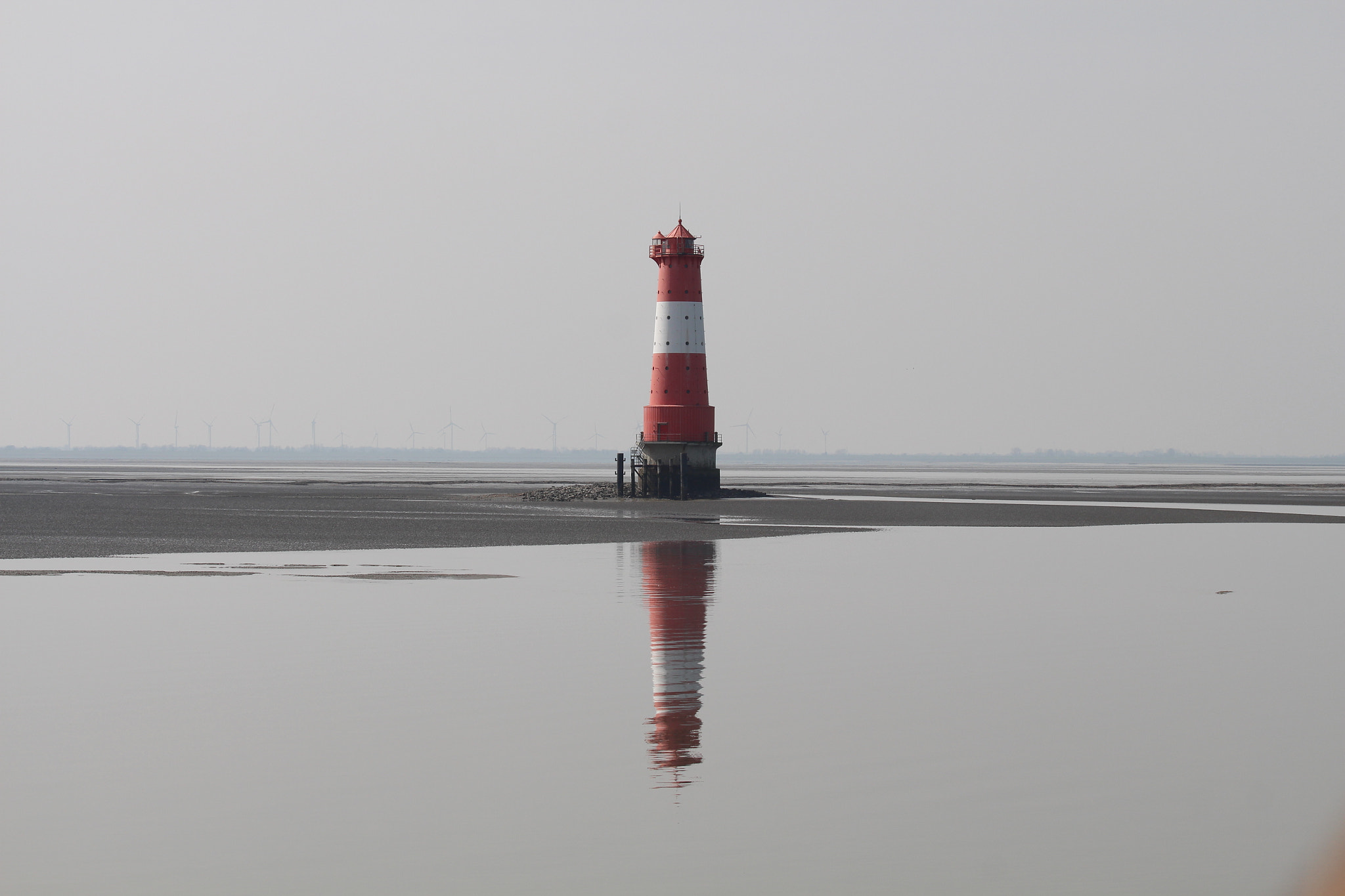 Canon EOS 650D (EOS Rebel T4i / EOS Kiss X6i) + Canon EF 70-200mm F4L IS USM sample photo. The lighthouse of angast in the bay of jadebusen photography