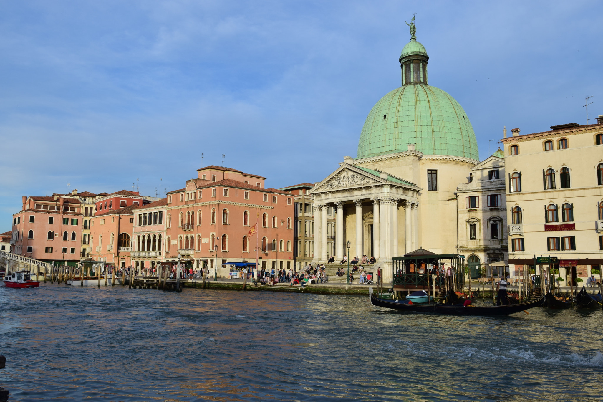 Nikon AF-S Nikkor 20mm F1.8G ED sample photo. Venice photography