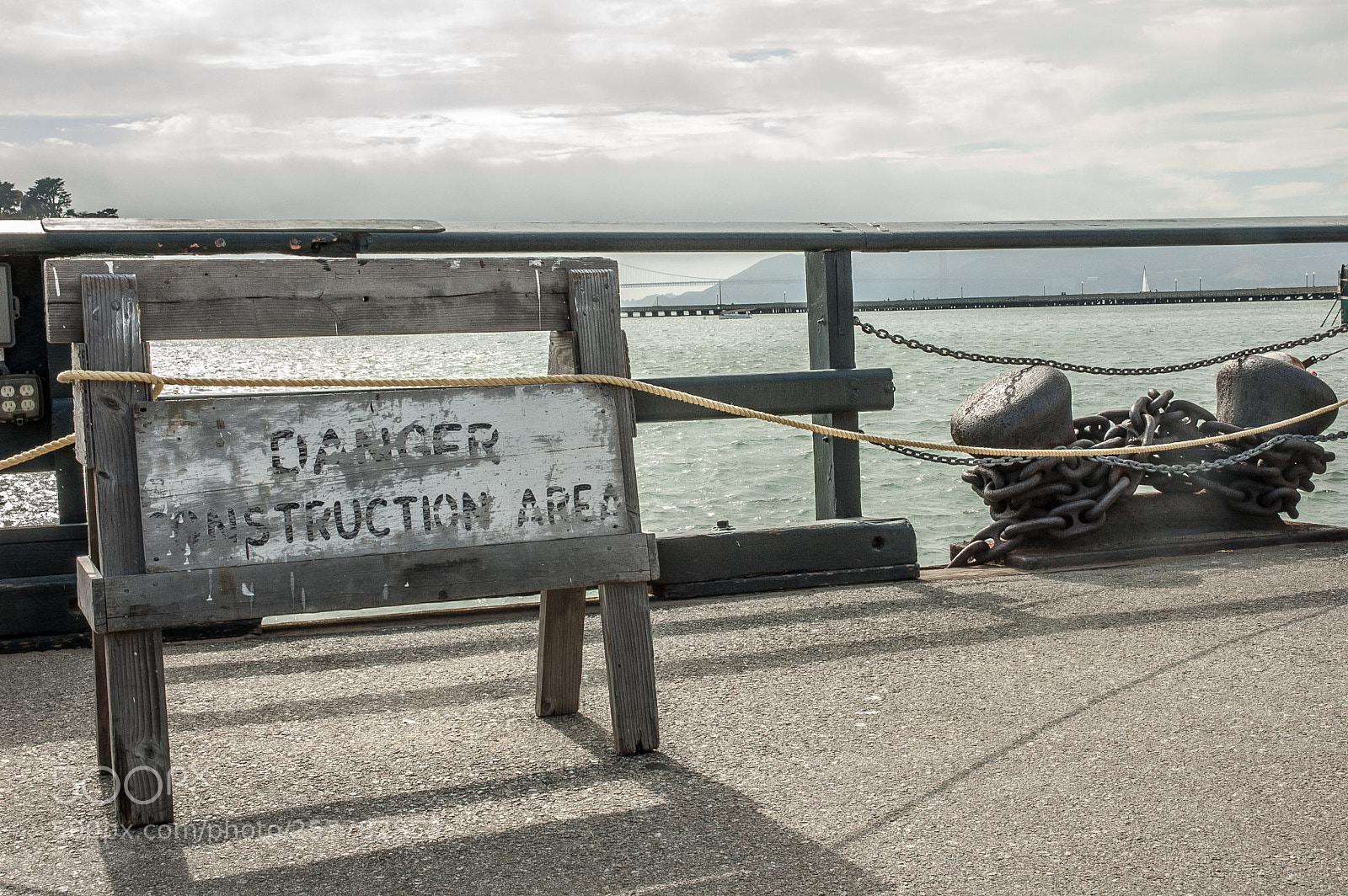Nikon D70s sample photo. Danger photography