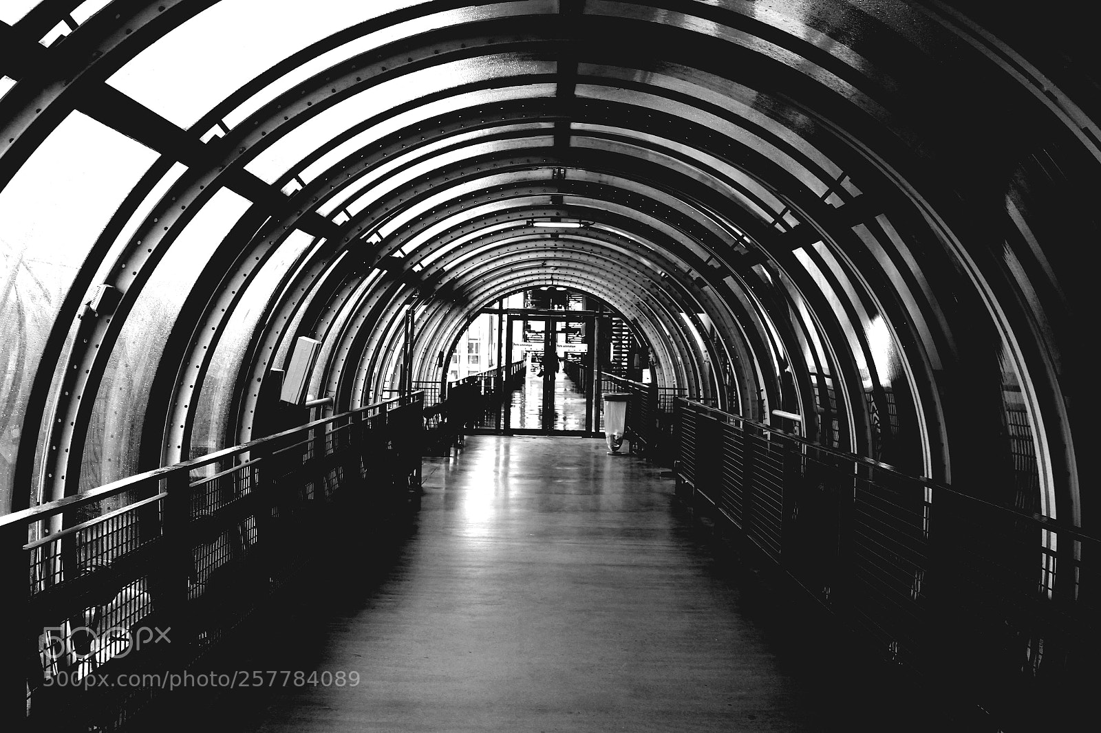 Canon EOS 1300D (EOS Rebel T6 / EOS Kiss X80) sample photo. Centre pompidou photography