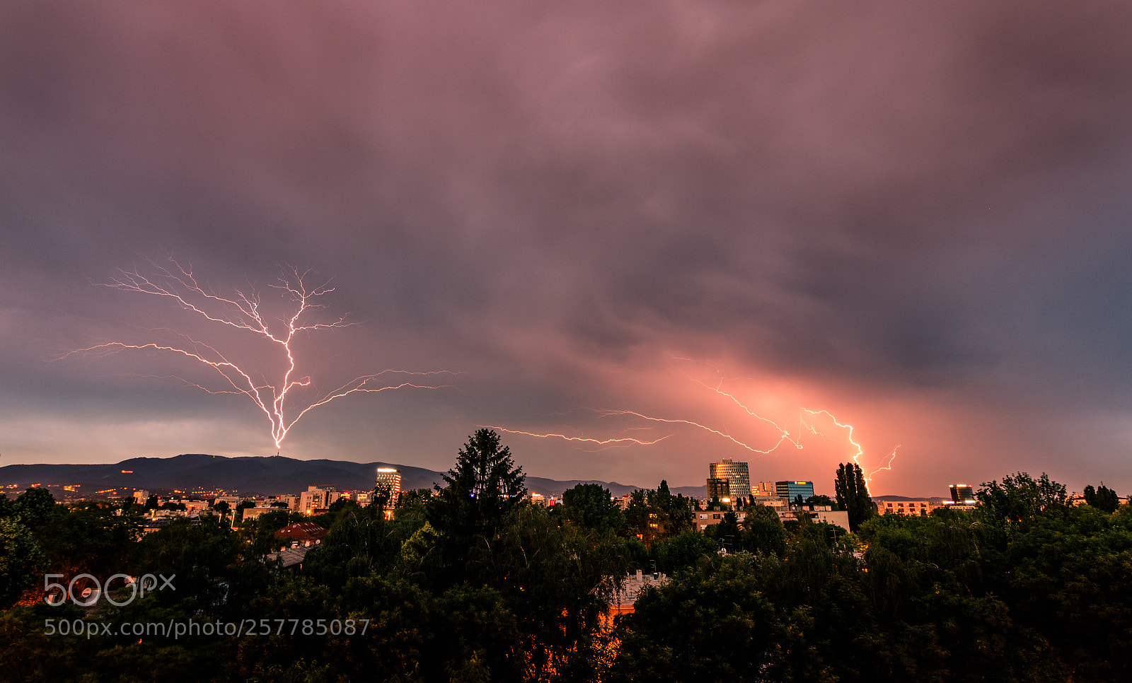 Canon EOS 760D (EOS Rebel T6s / EOS 8000D) sample photo. Thunderstorm 12.5.18 photography