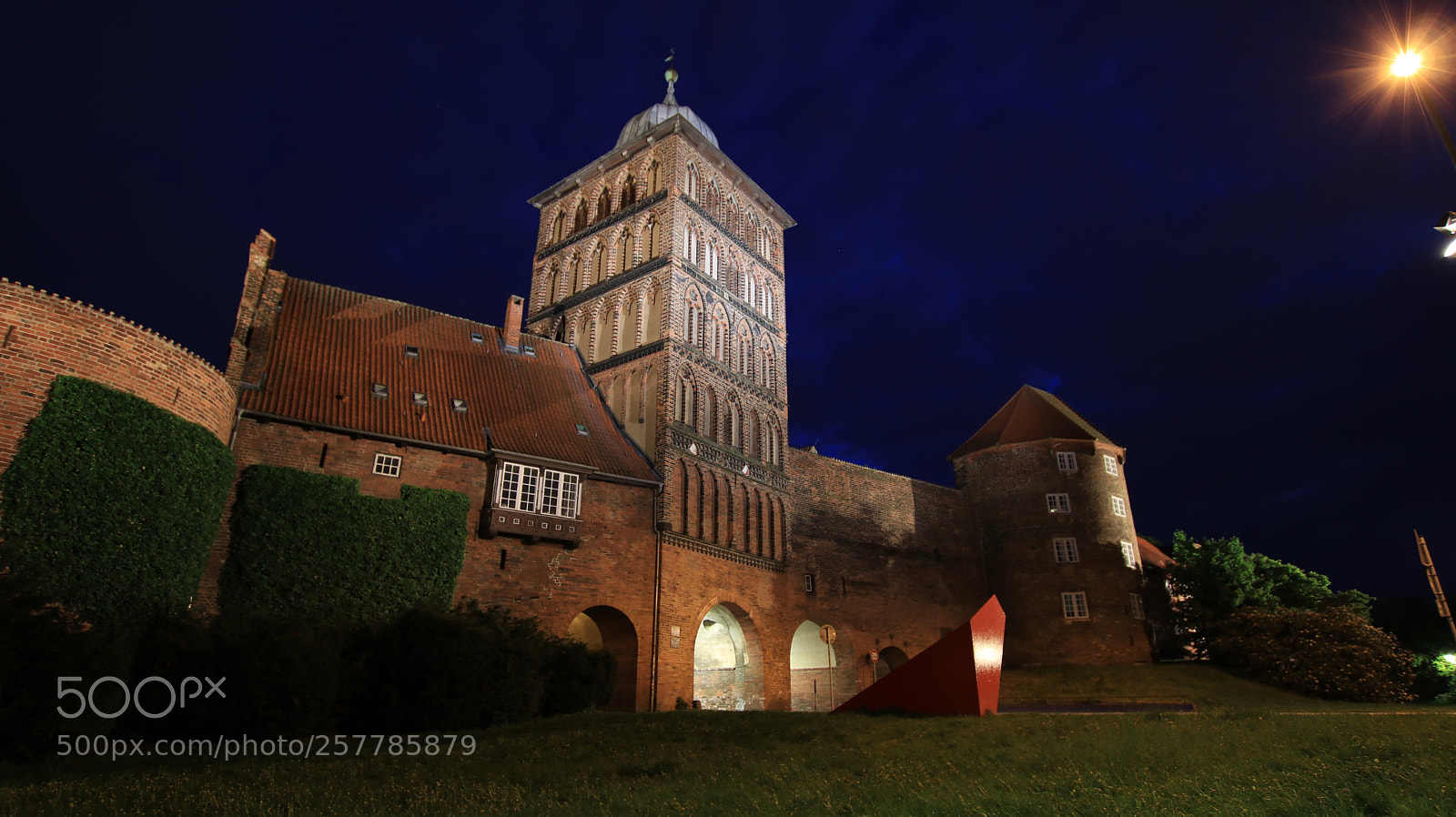 Canon EOS 80D sample photo. Burgtor lübeck  photography