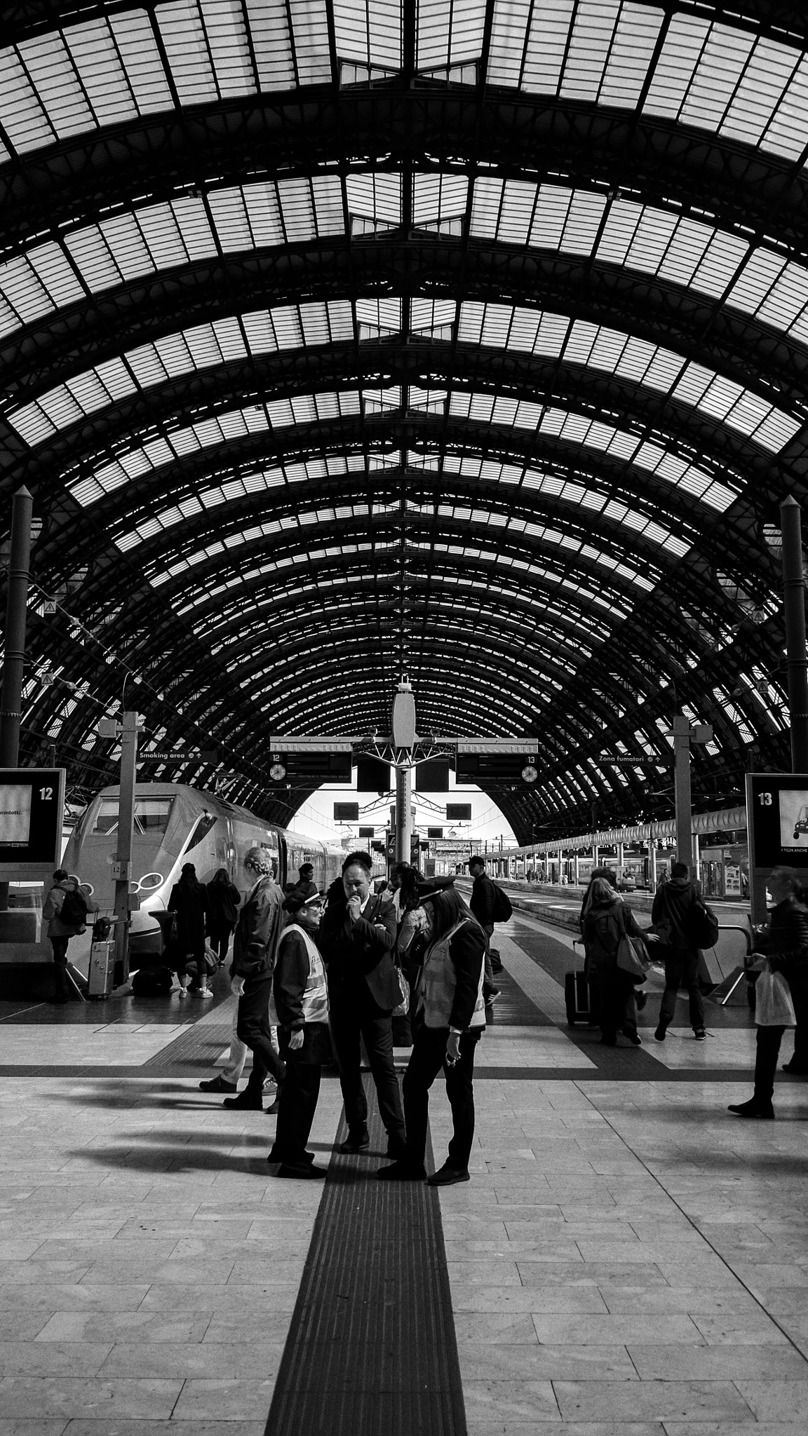 Xiaomi MI 5 sample photo. Central station photography