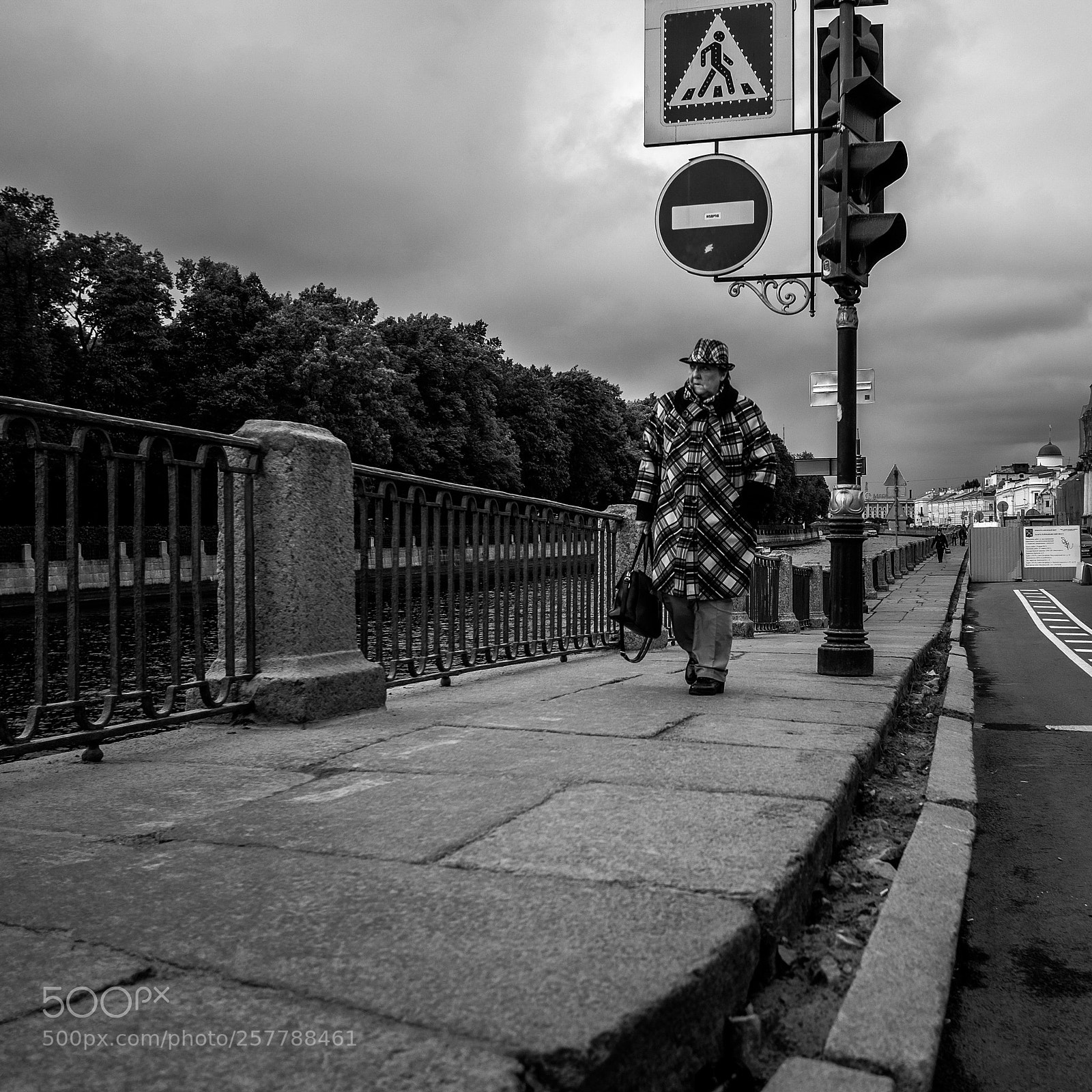 Fujifilm X-Pro1 sample photo. Plaid woman photography