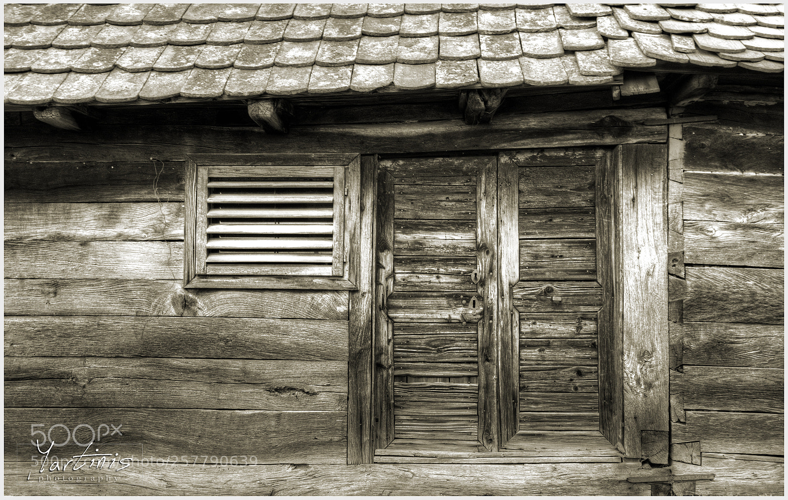 Nikon D5300 sample photo. Old house photography