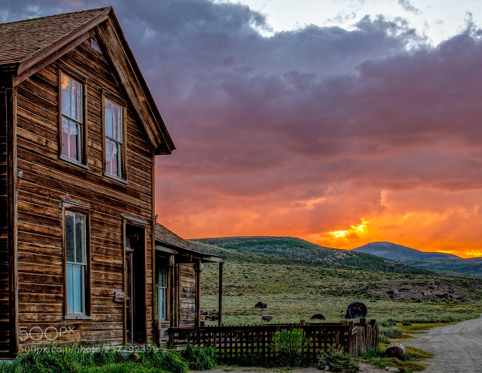 Nikon D610 sample photo. Stormy sunset bodie photography