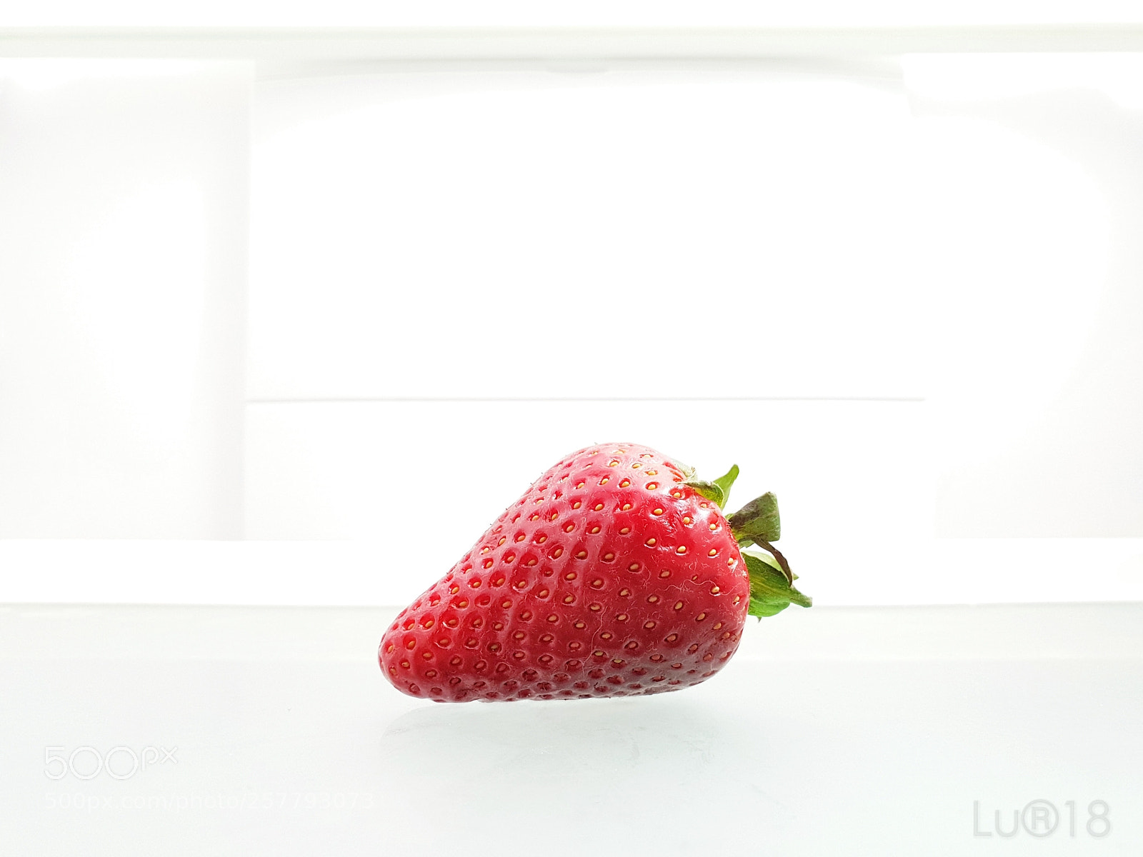 Samsung Galaxy S9 sample photo. Strawberry photography