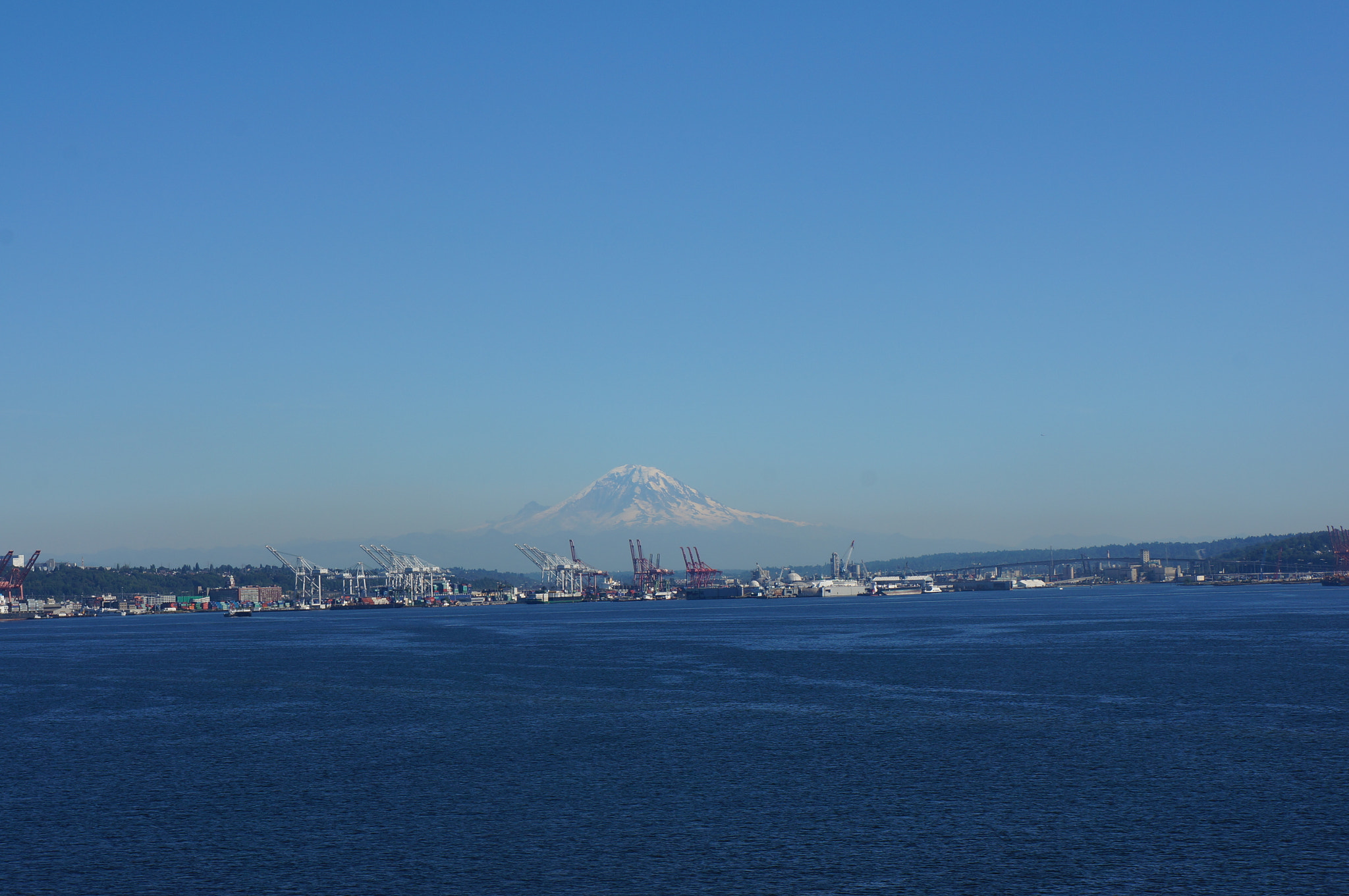 Sony E 18-55mm F3.5-5.6 OSS sample photo. Mountain view-seattle photography
