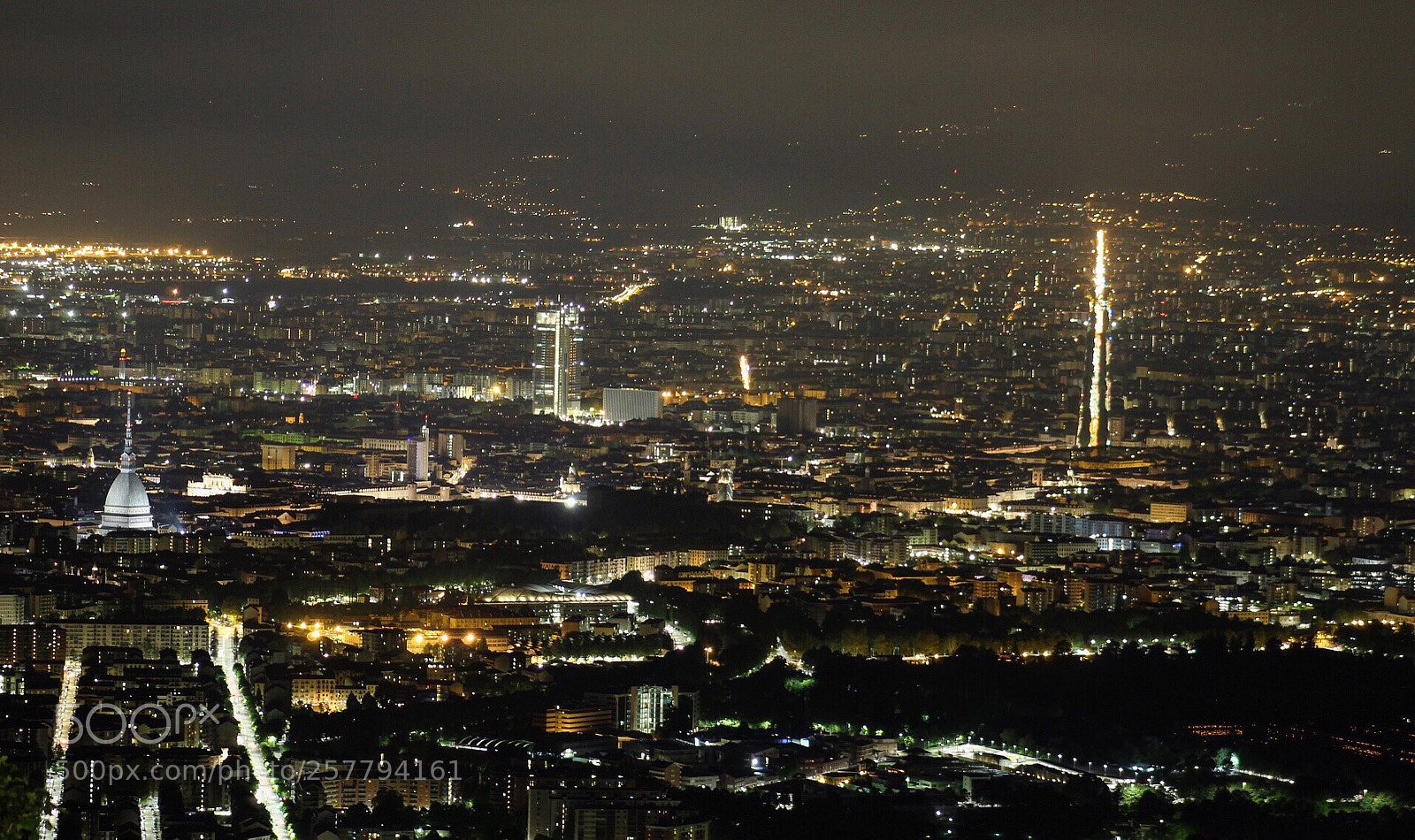 Canon EOS 1300D (EOS Rebel T6 / EOS Kiss X80) sample photo. Skyline of turin photography