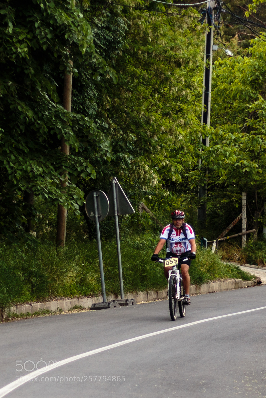 Canon EOS 6D sample photo. Follow the line photography