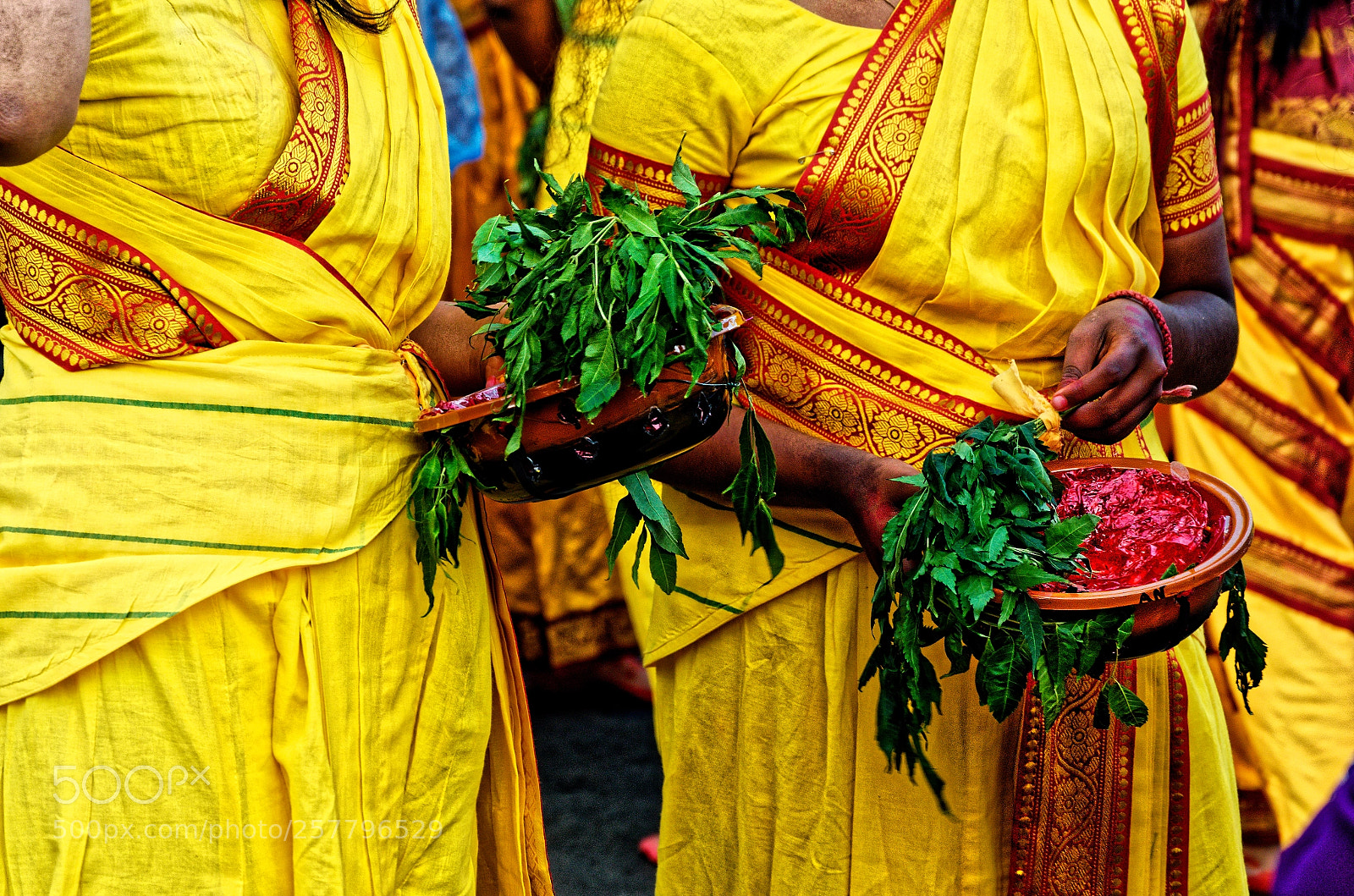 Nikon D7000 sample photo. Offrandes au temple hindou photography