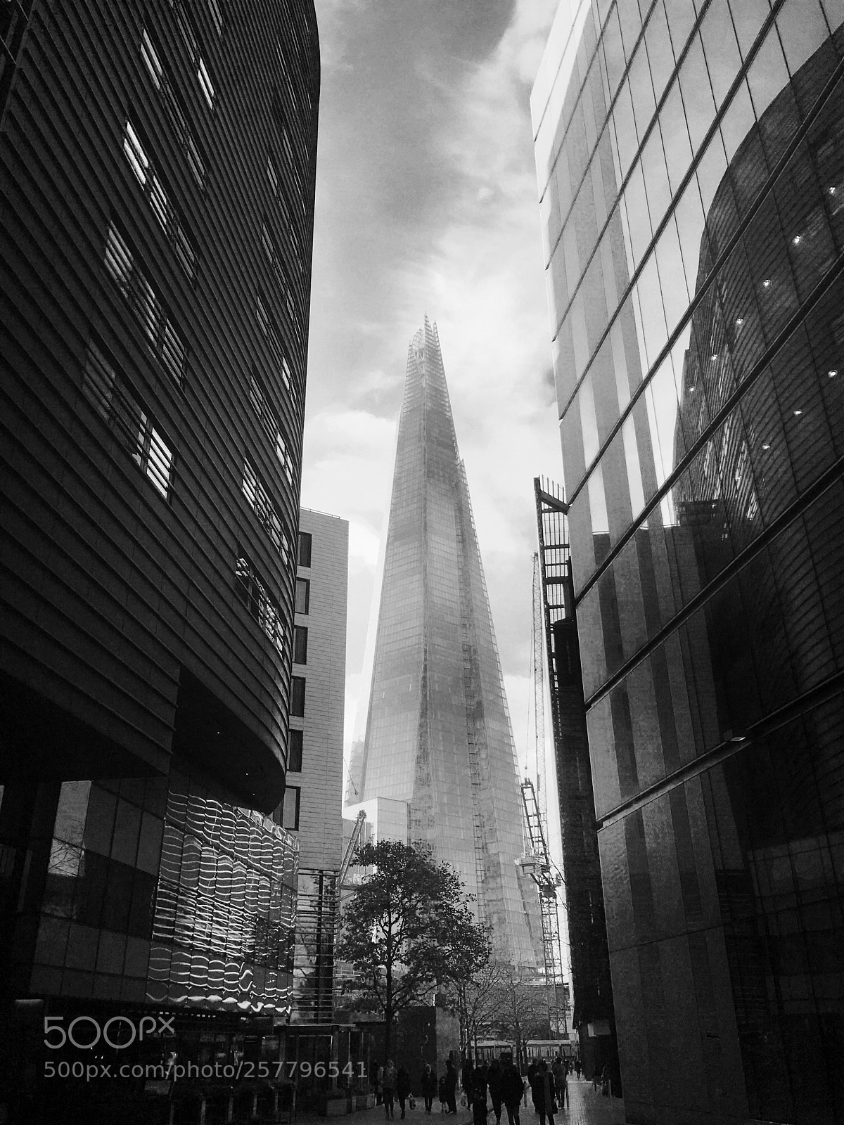 Apple iPhone SE sample photo. The shard photography