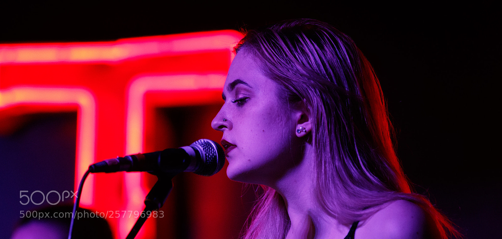 Canon EOS 7D Mark II sample photo. Beale street memphis tn photography
