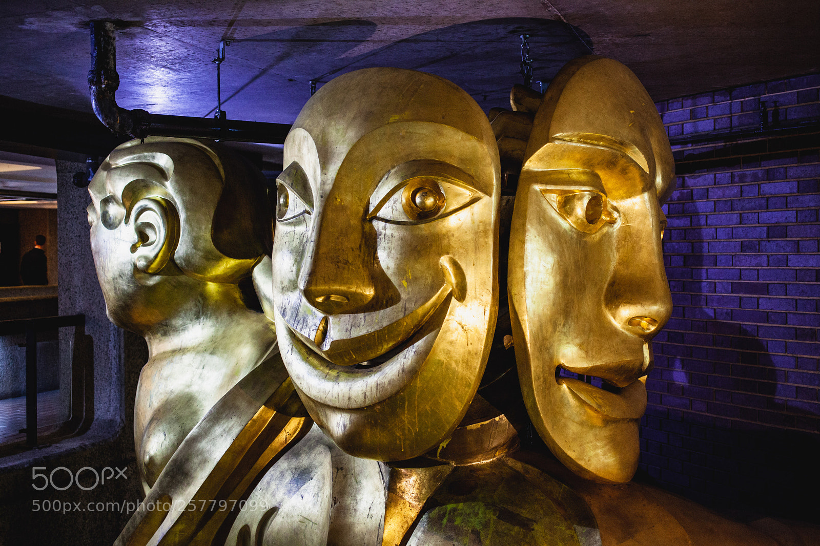 Canon EOS 5D Mark II sample photo. Golden masks - barbican photography